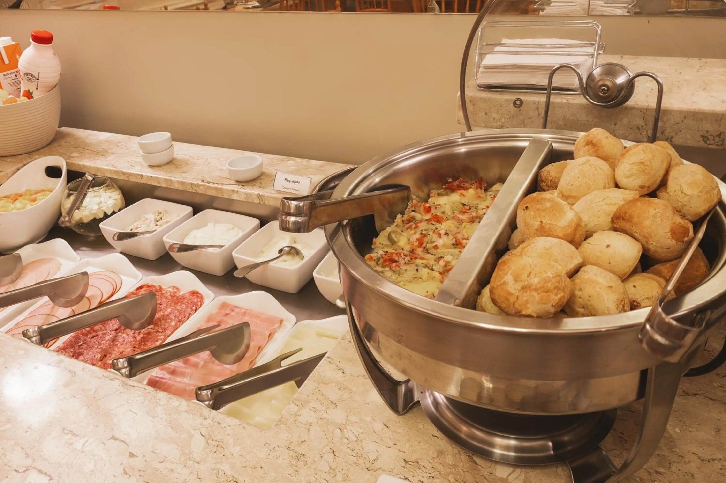 Breakfast in Caitá Hotéis