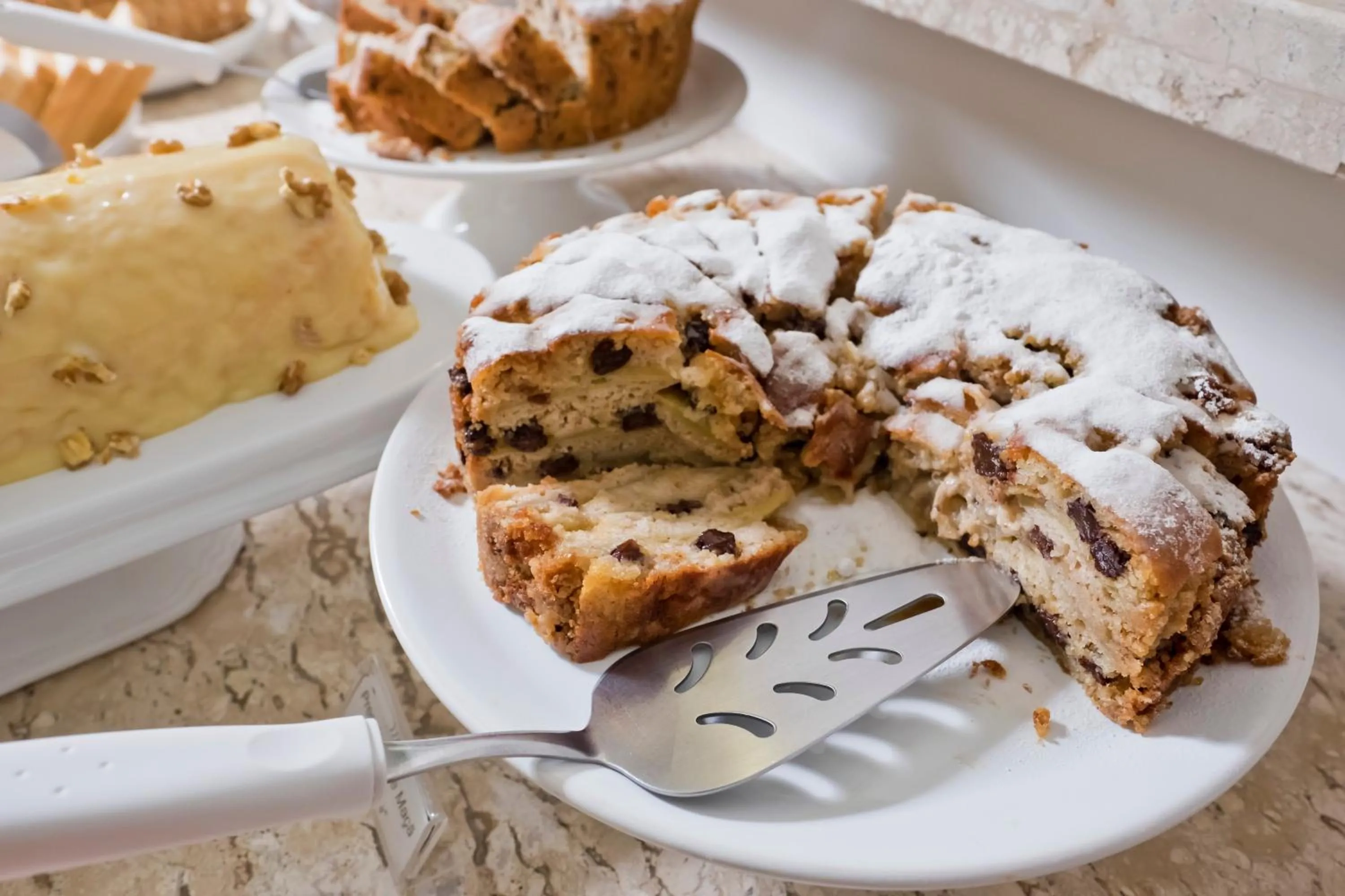 Buffet breakfast in Caitá Hotéis