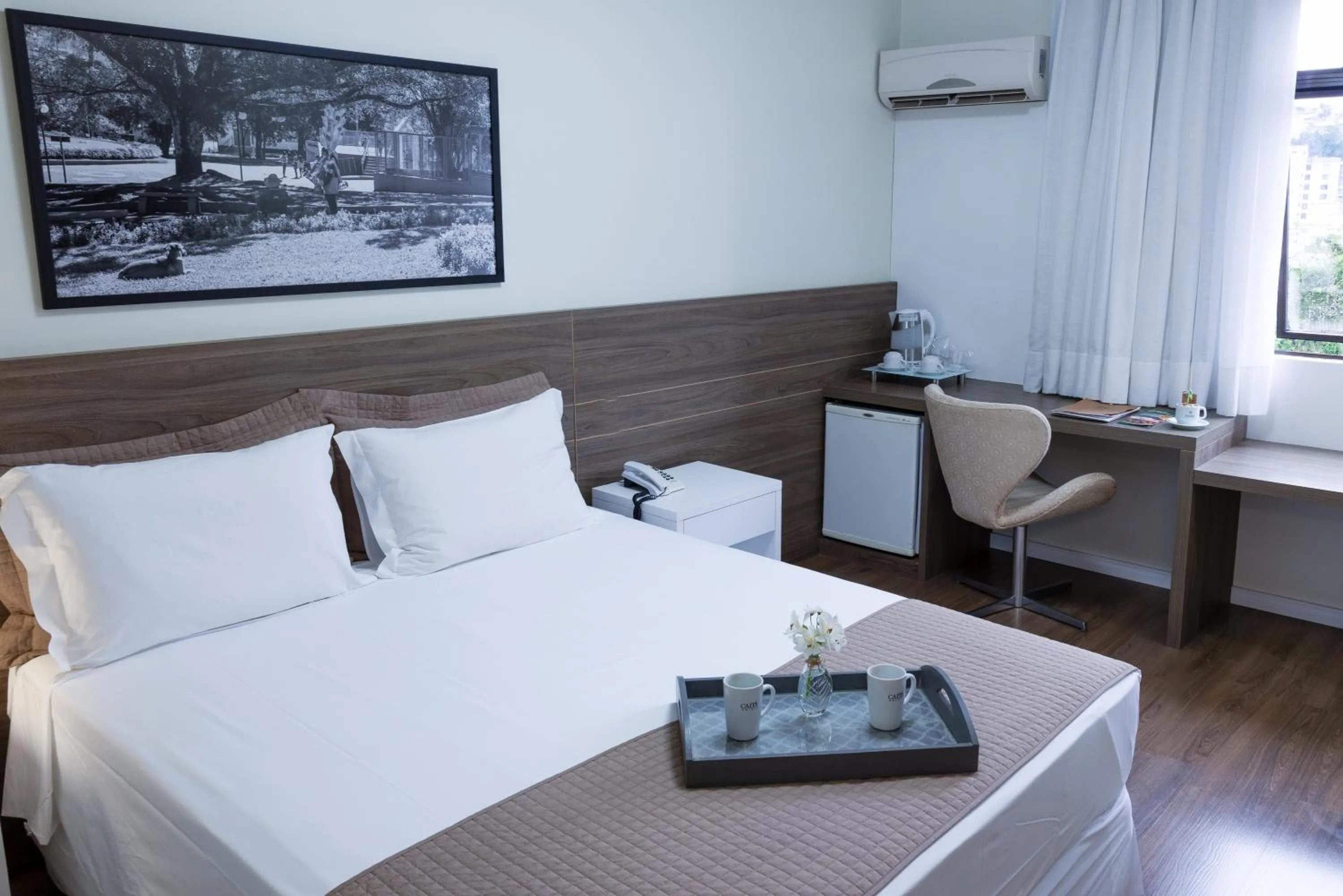 Property building, Bed in Caitá Hotéis