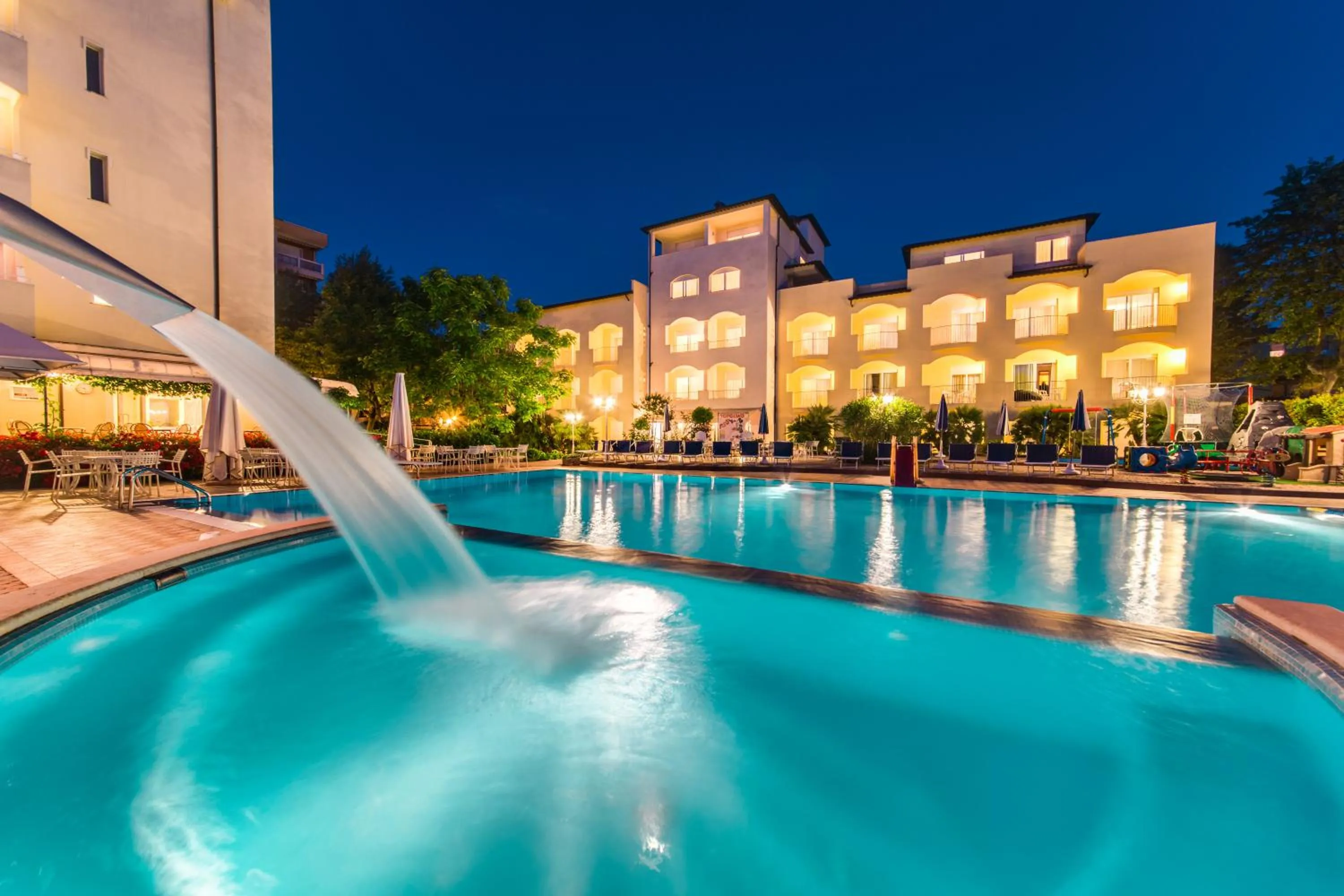 Swimming pool in Hotel Sport & Residenza