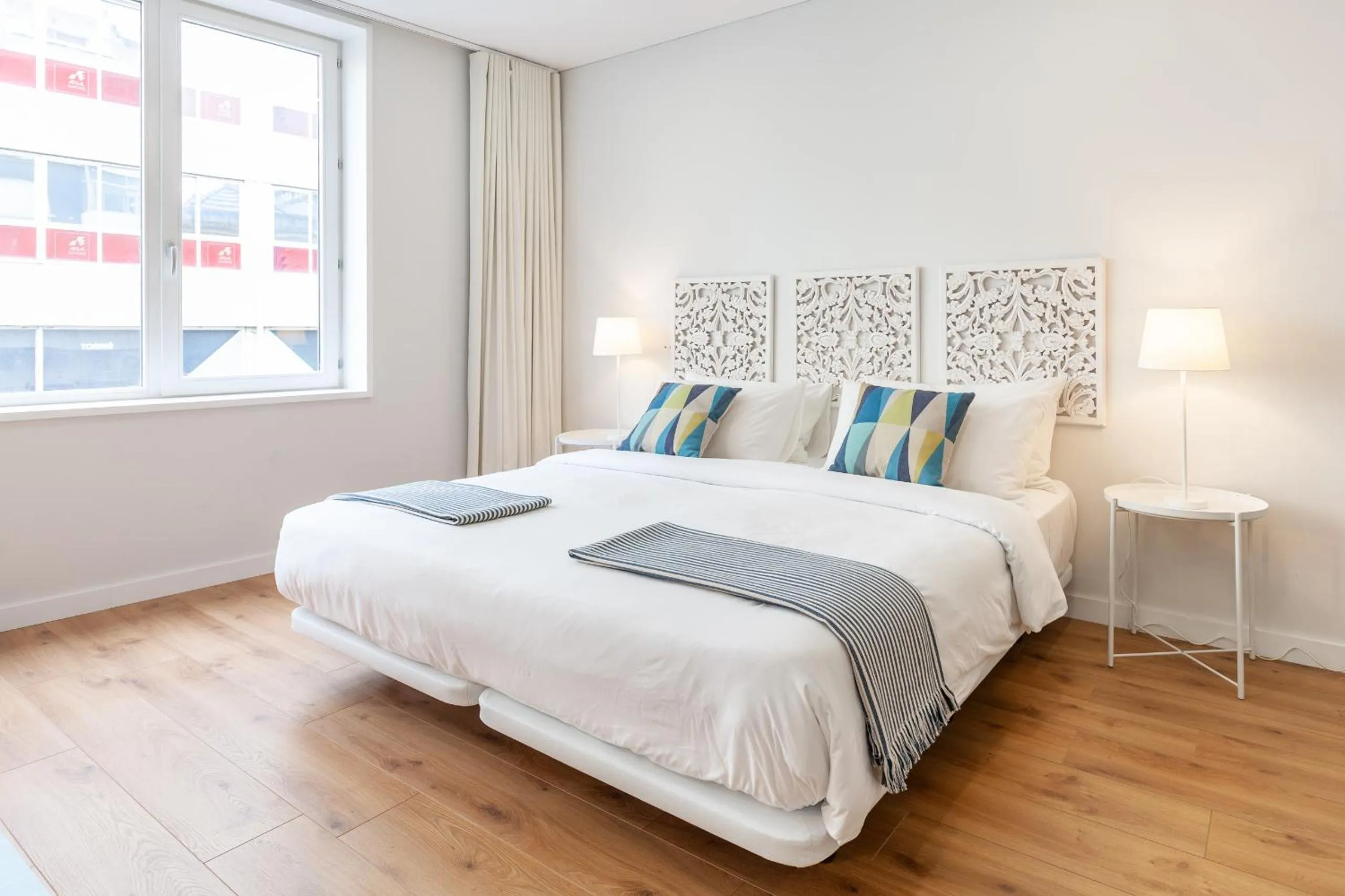 Bed in Oporto Palace Apartments