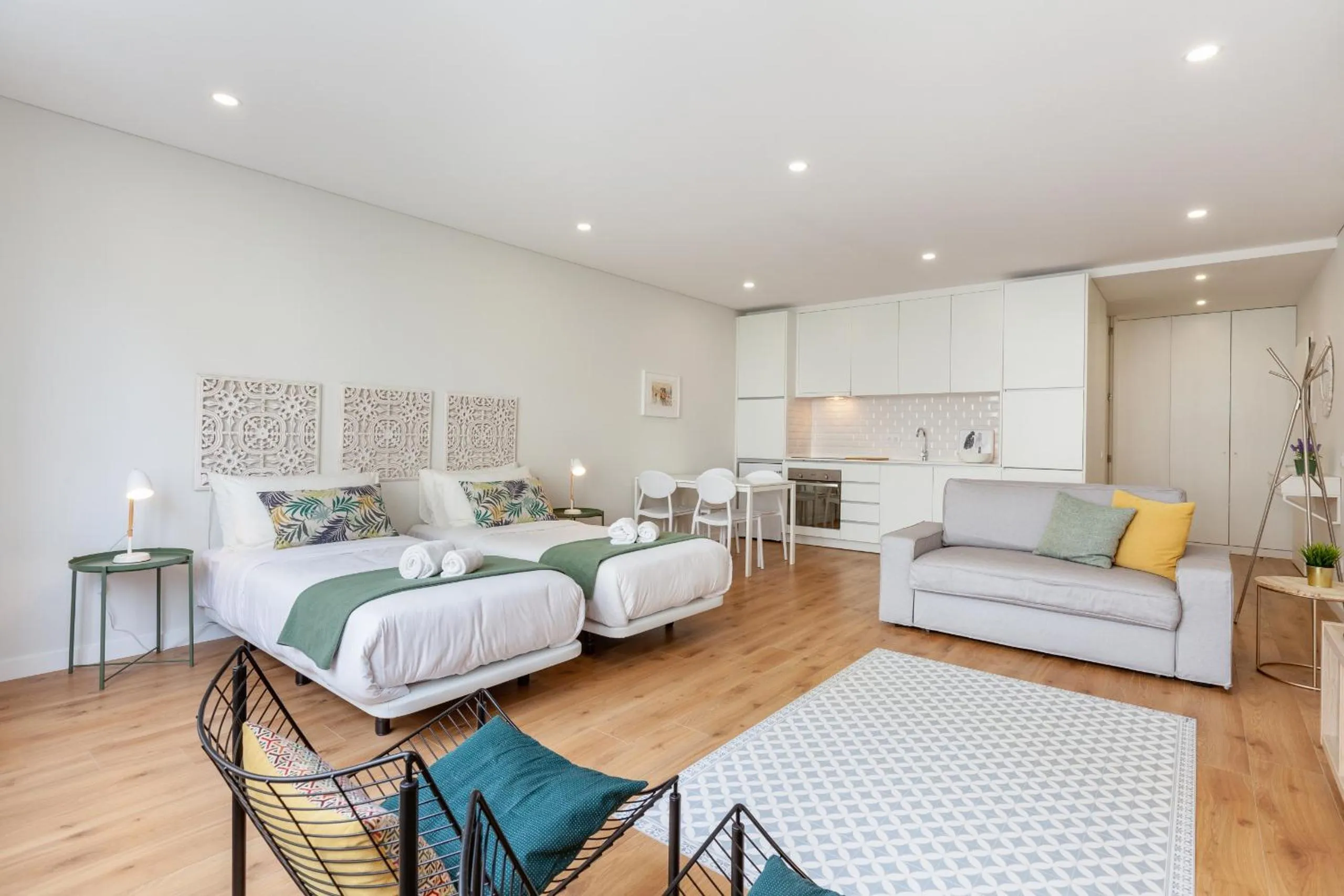 Bed in Oporto Palace Apartments