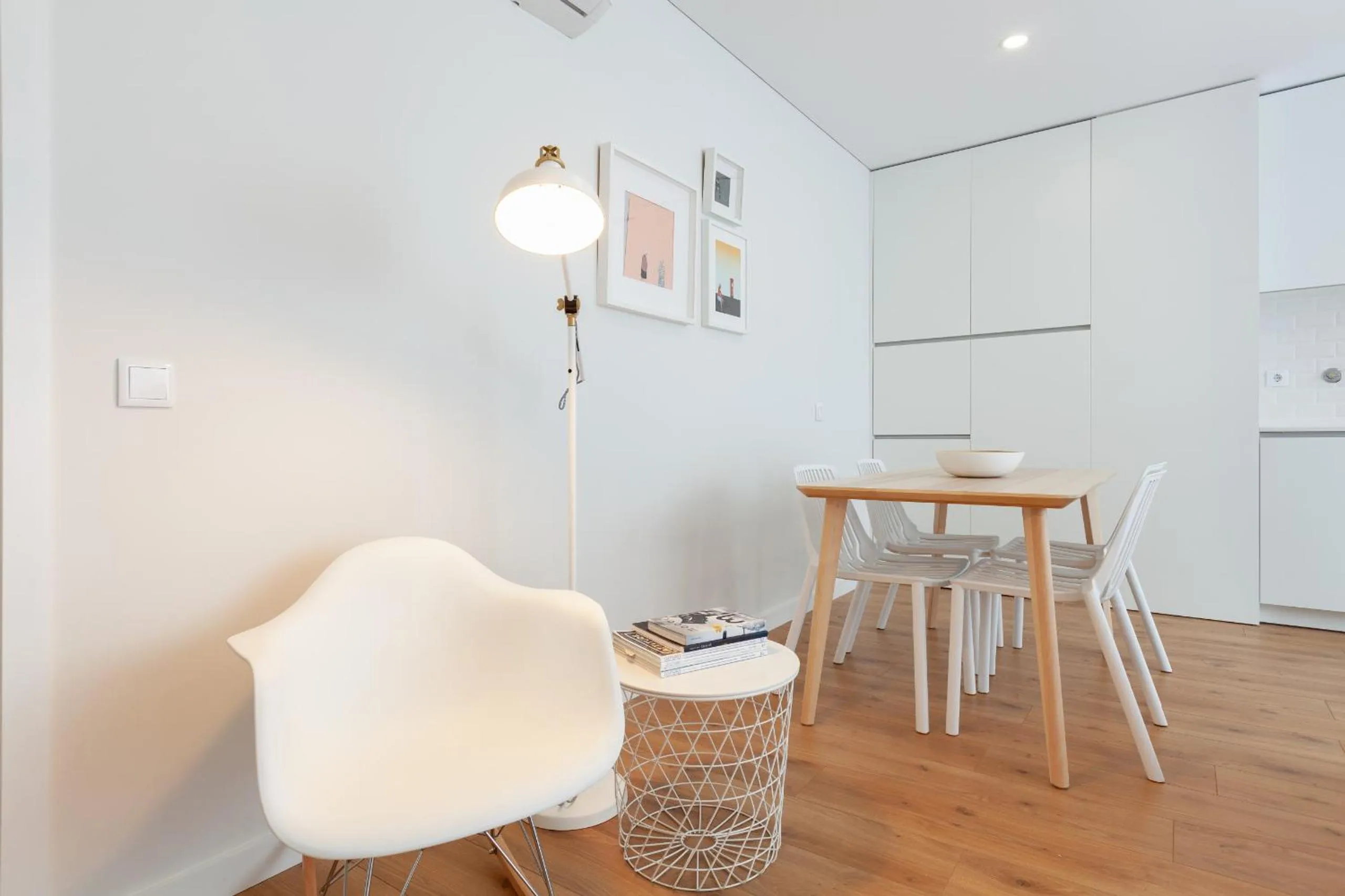 Communal lounge/ TV room in Oporto Palace Apartments