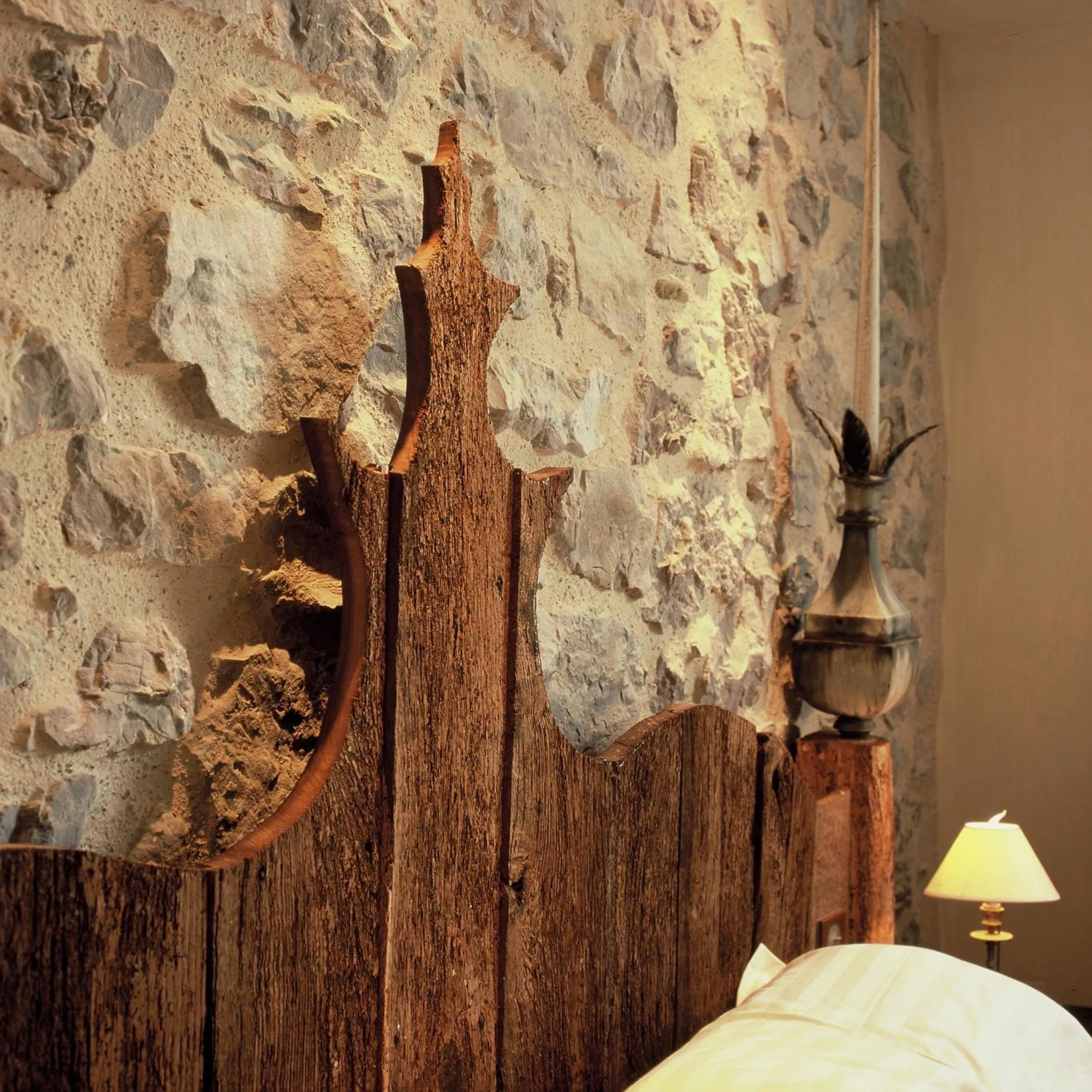 Bed in Hotel Logis - Chateau de Beauregard