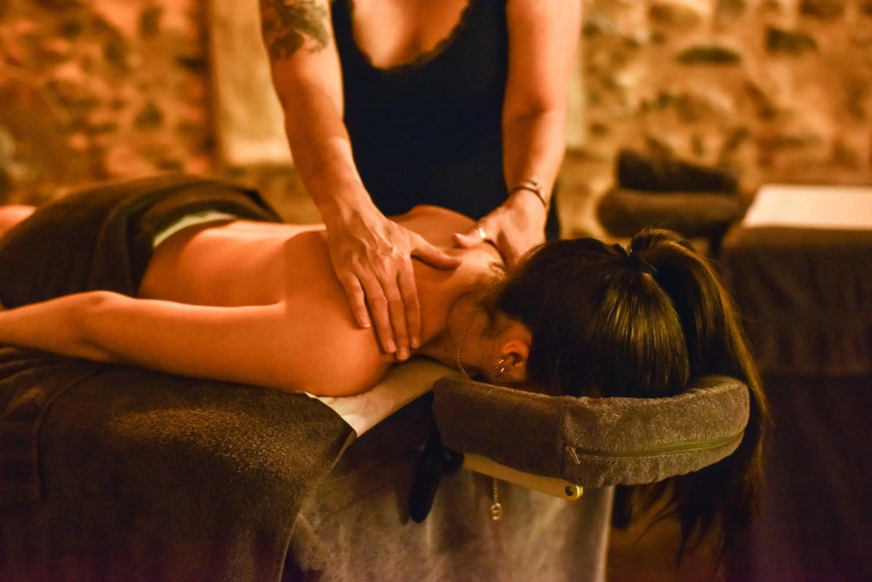 Massage in Hotel Logis - Chateau de Beauregard
