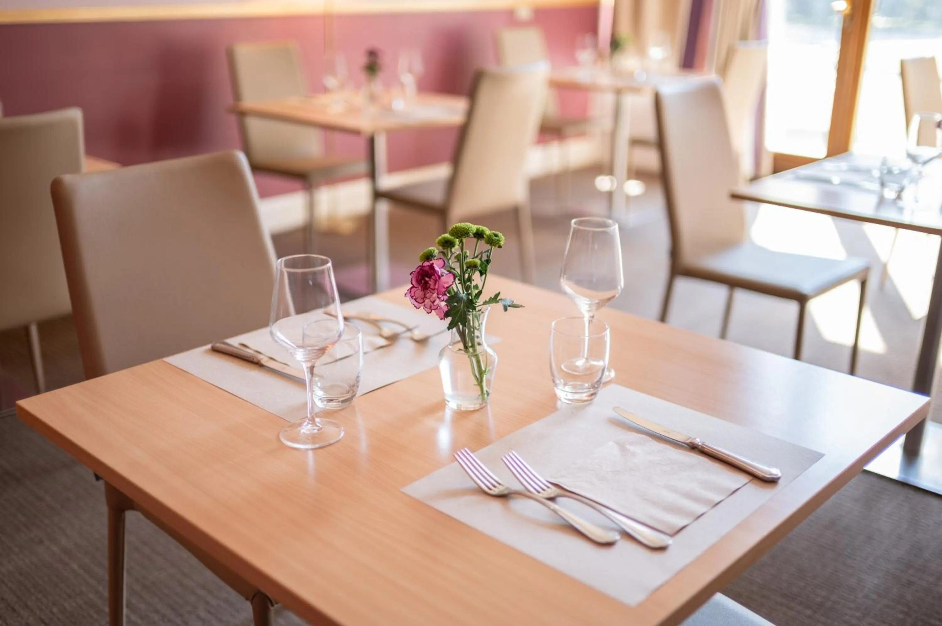 Restaurant/places to eat in Blue Dream Hotel