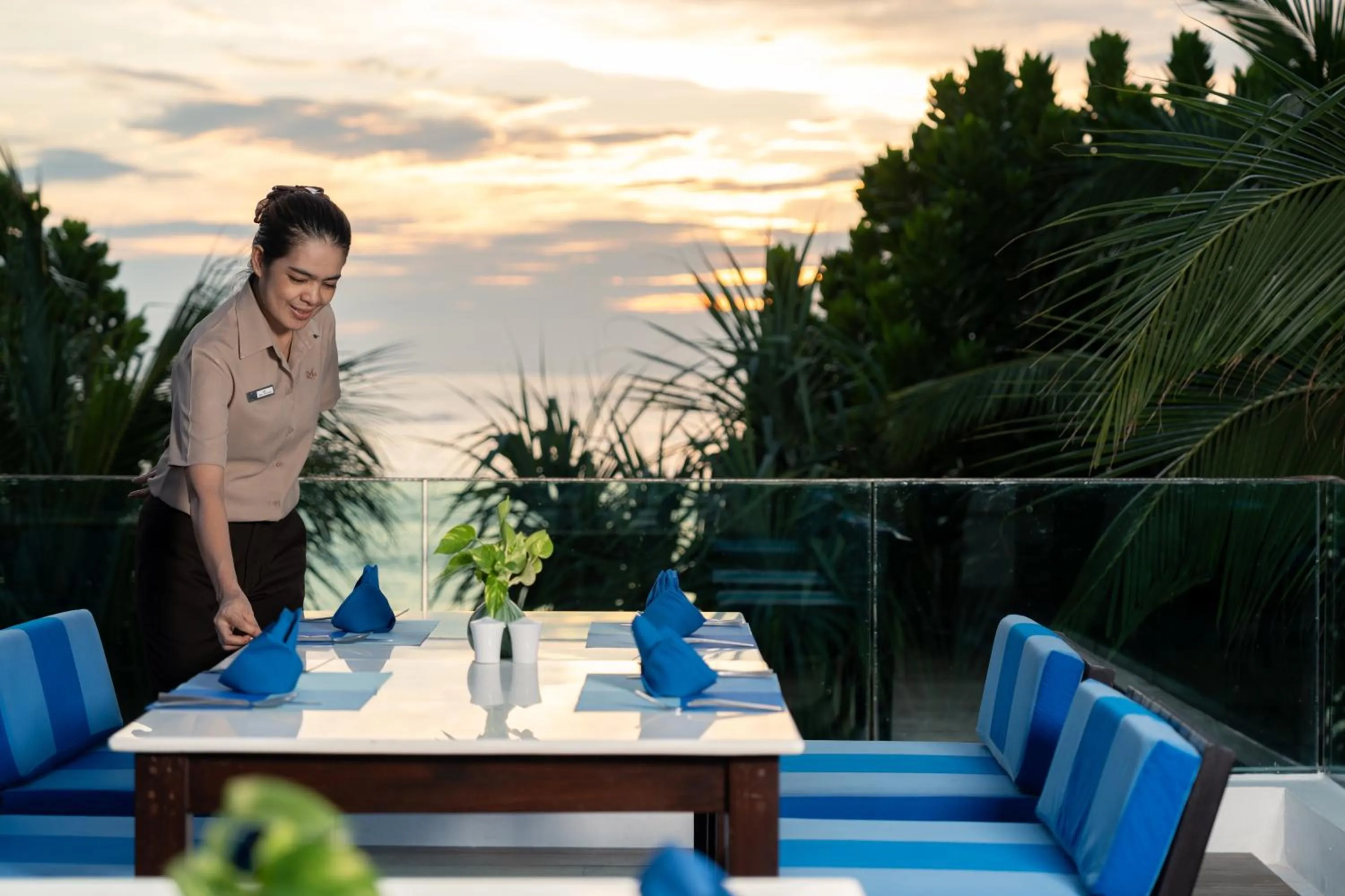 Restaurant/places to eat in La Flora Resort Patong