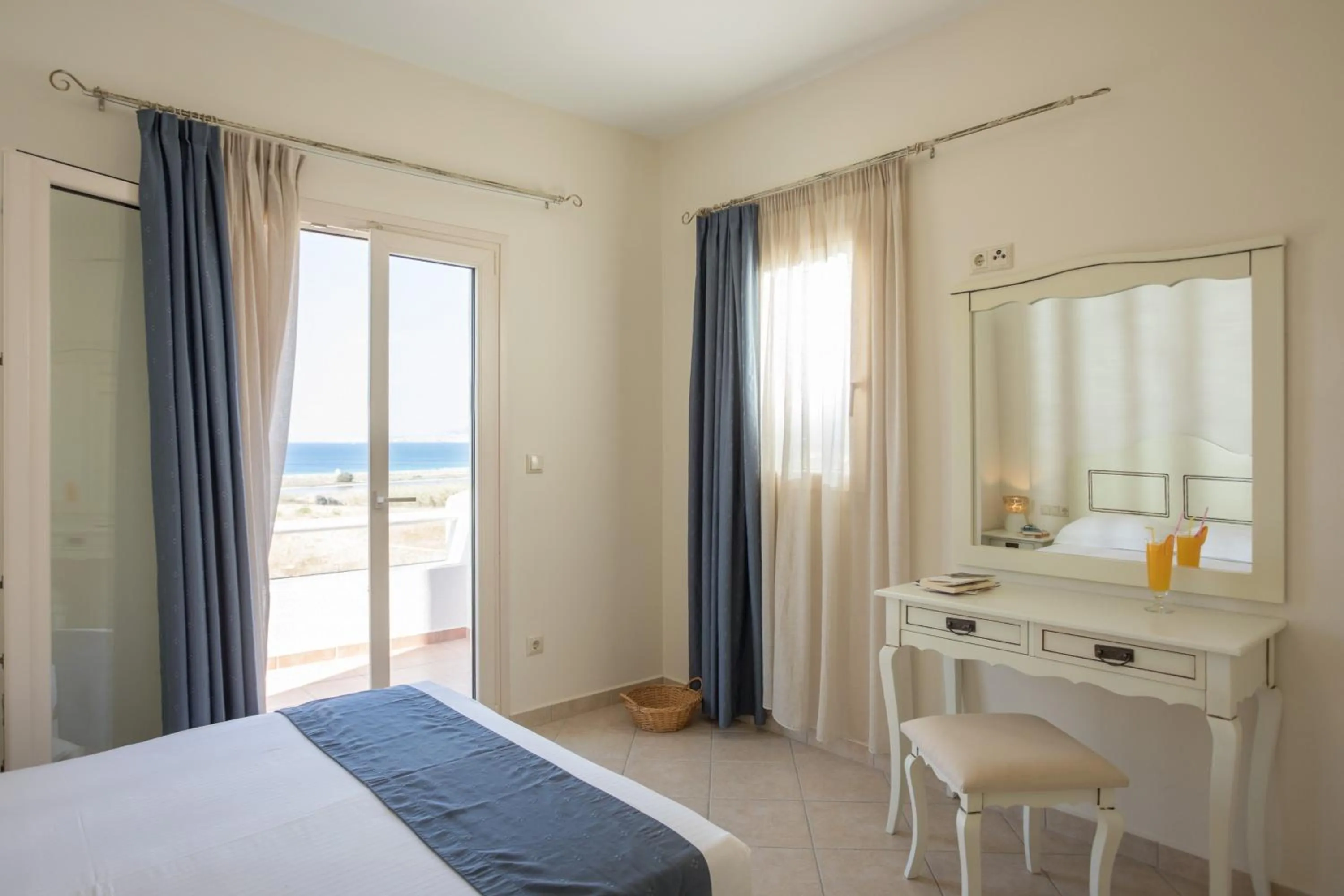 Balcony/Terrace, Bed in Iliada Villas