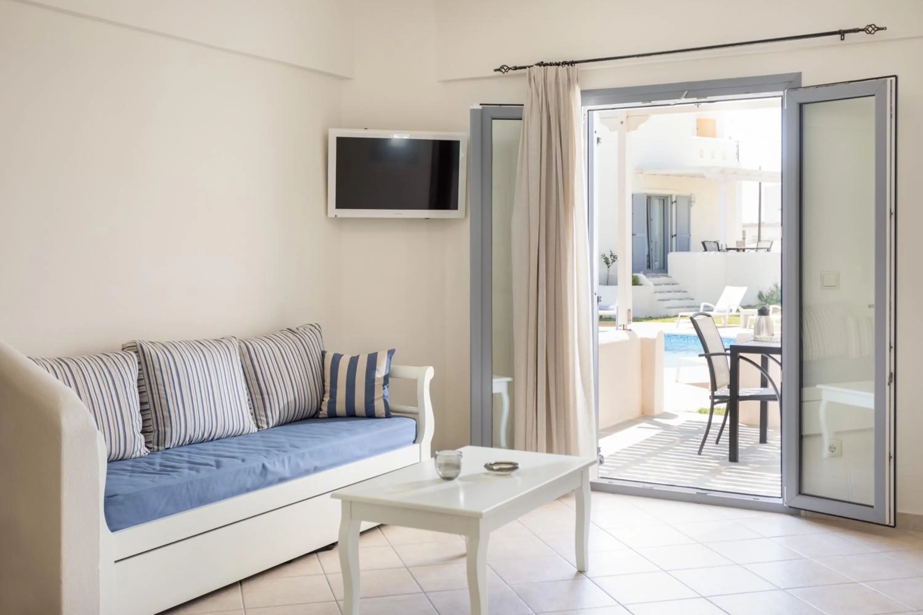 TV and multimedia in Iliada Villas