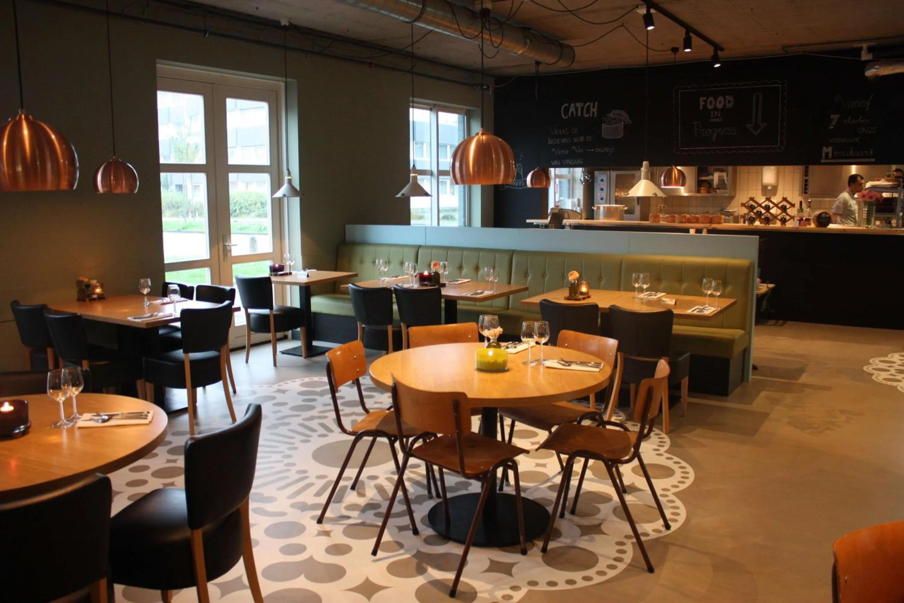 Restaurant/places to eat in Best Western Zaan Inn