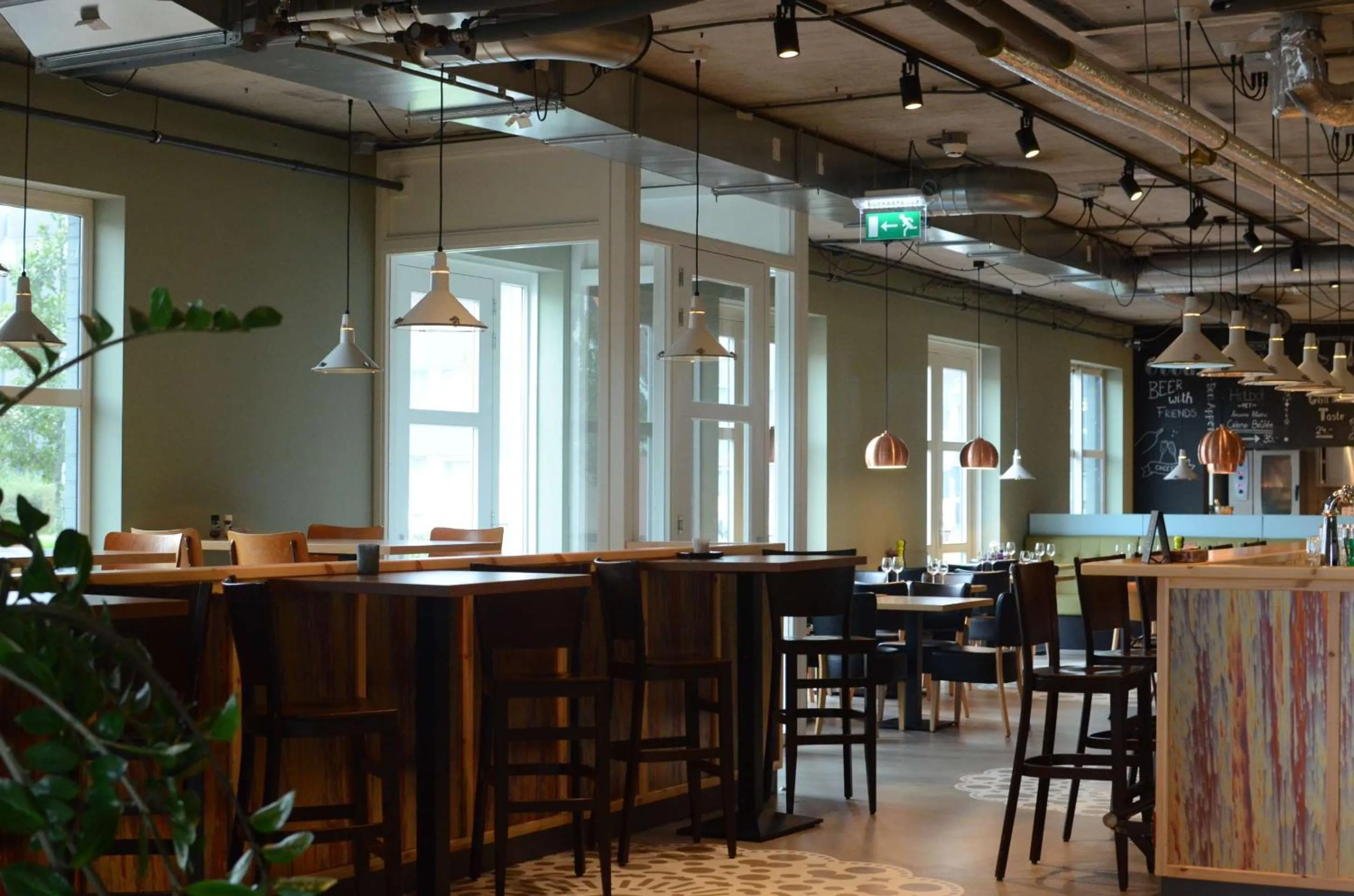 Restaurant/places to eat in Best Western Zaan Inn