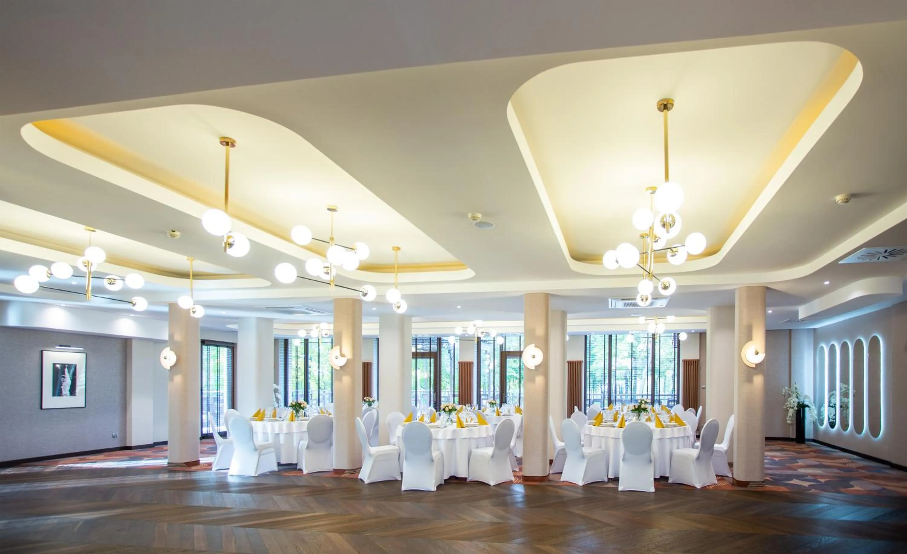 Restaurant/places to eat in Hotel Styl 70