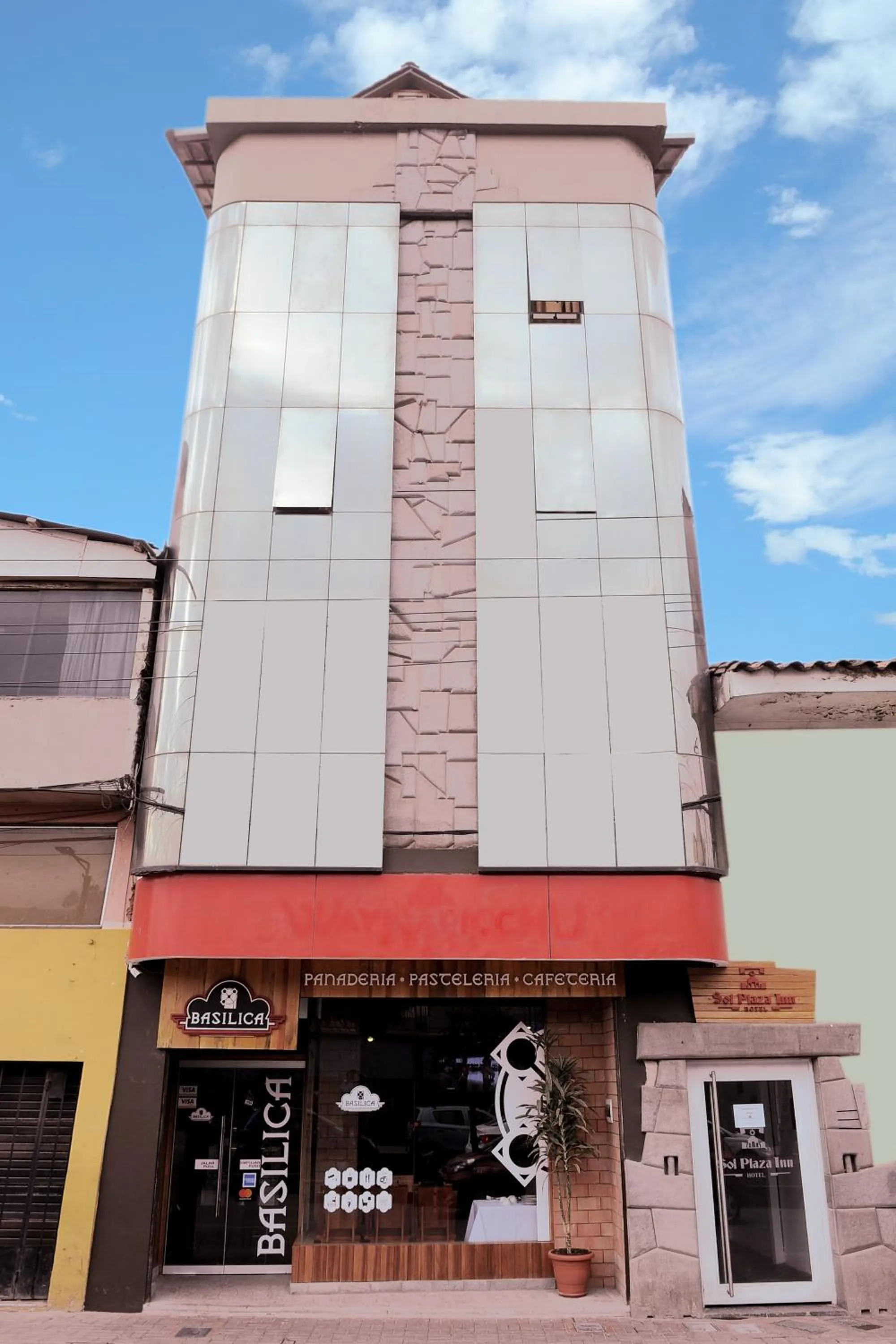 Property building in Hotel Waynapicchu