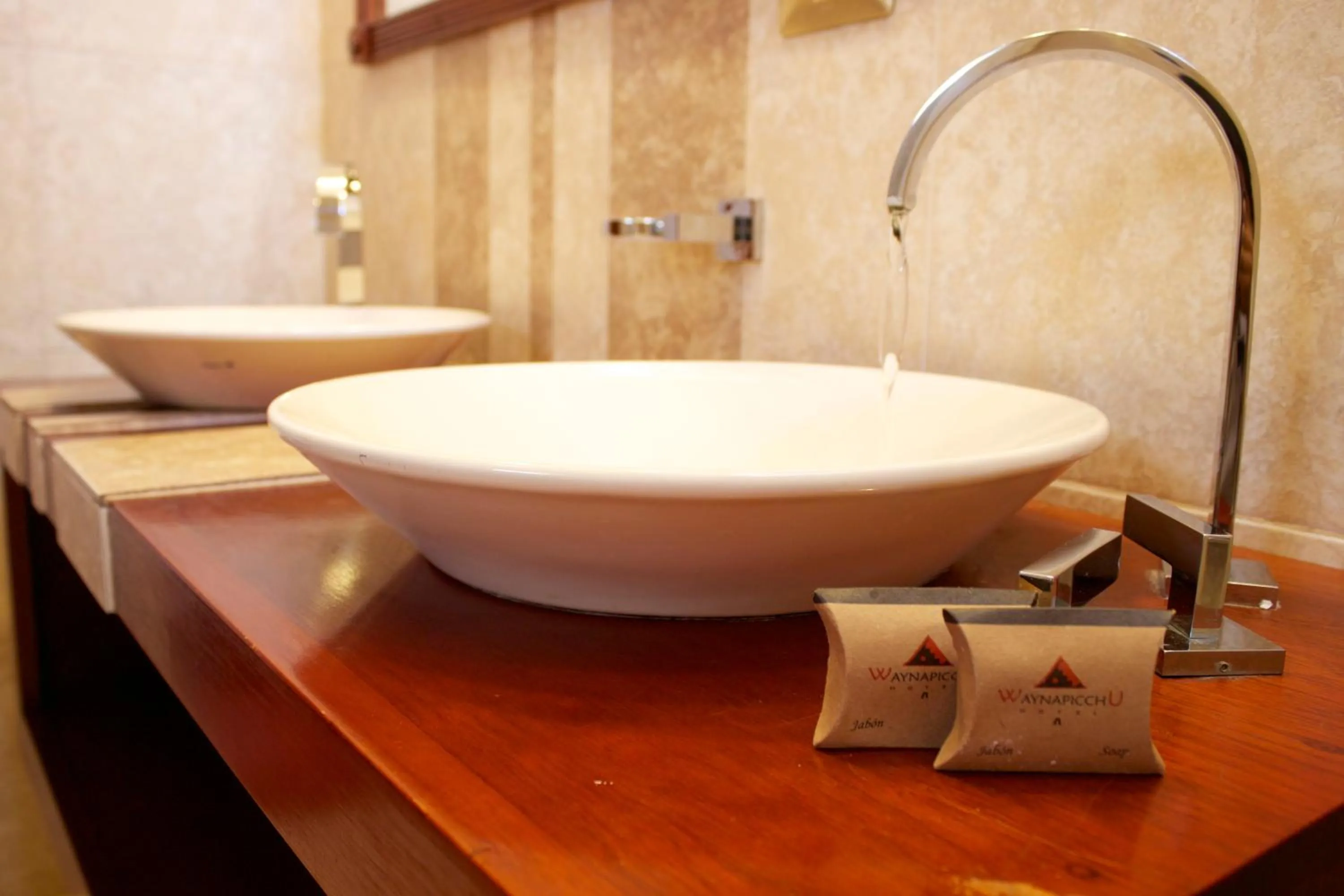 Bathroom in Hotel Waynapicchu