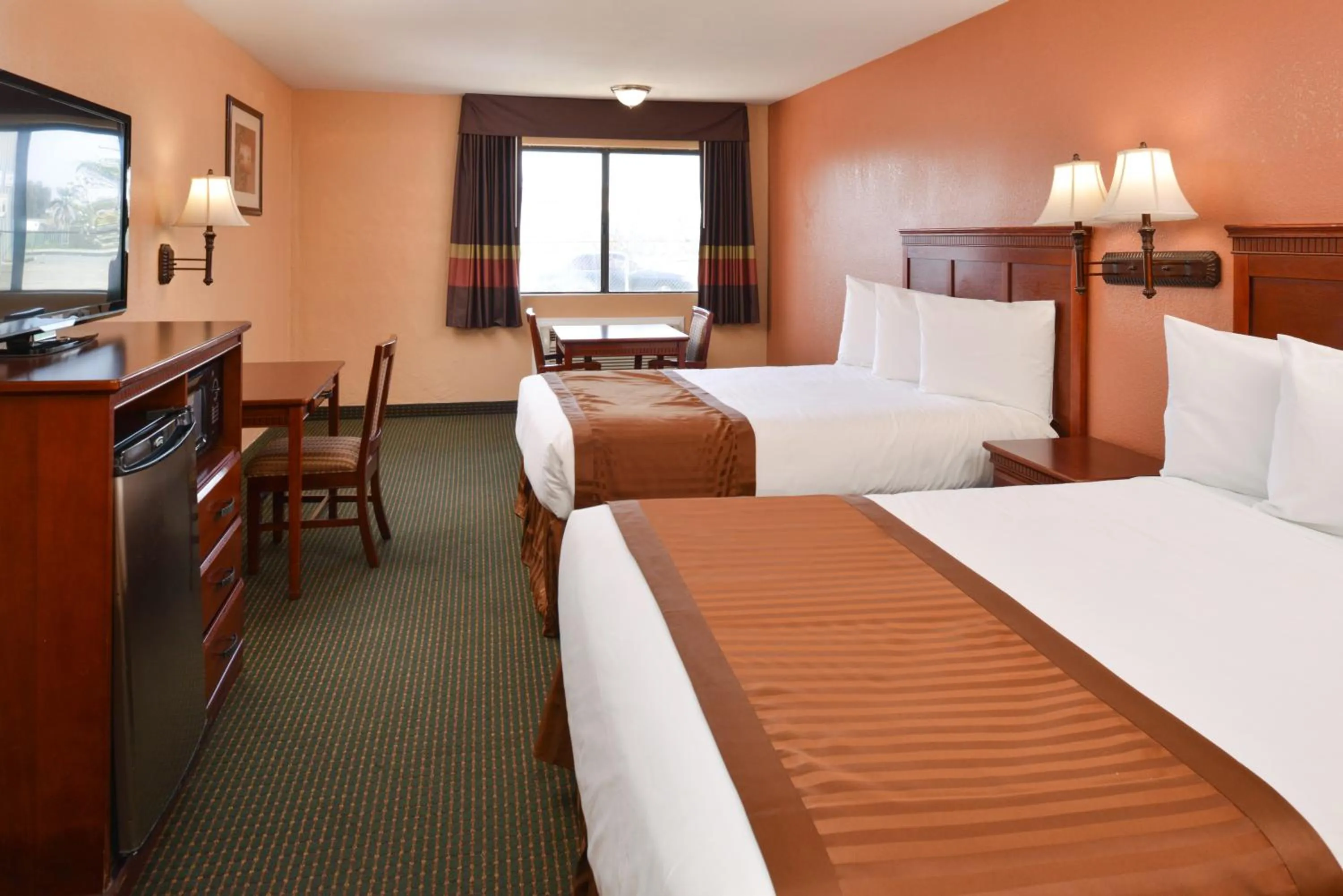 Bed in Americas Best Value Inn & Suites-East Bakersfield