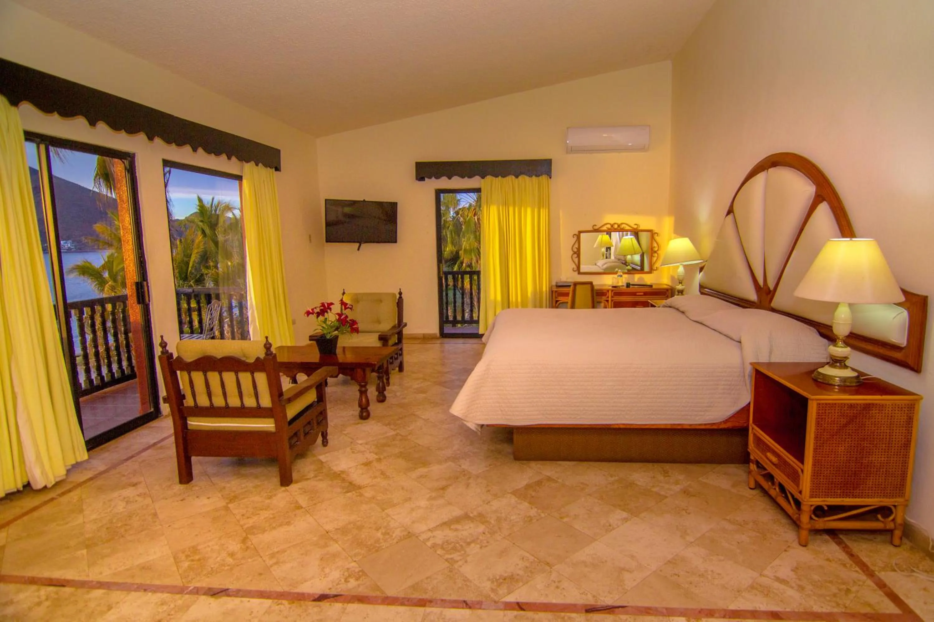 Photo of the whole room, Bed in Hotel Playa de Cortes