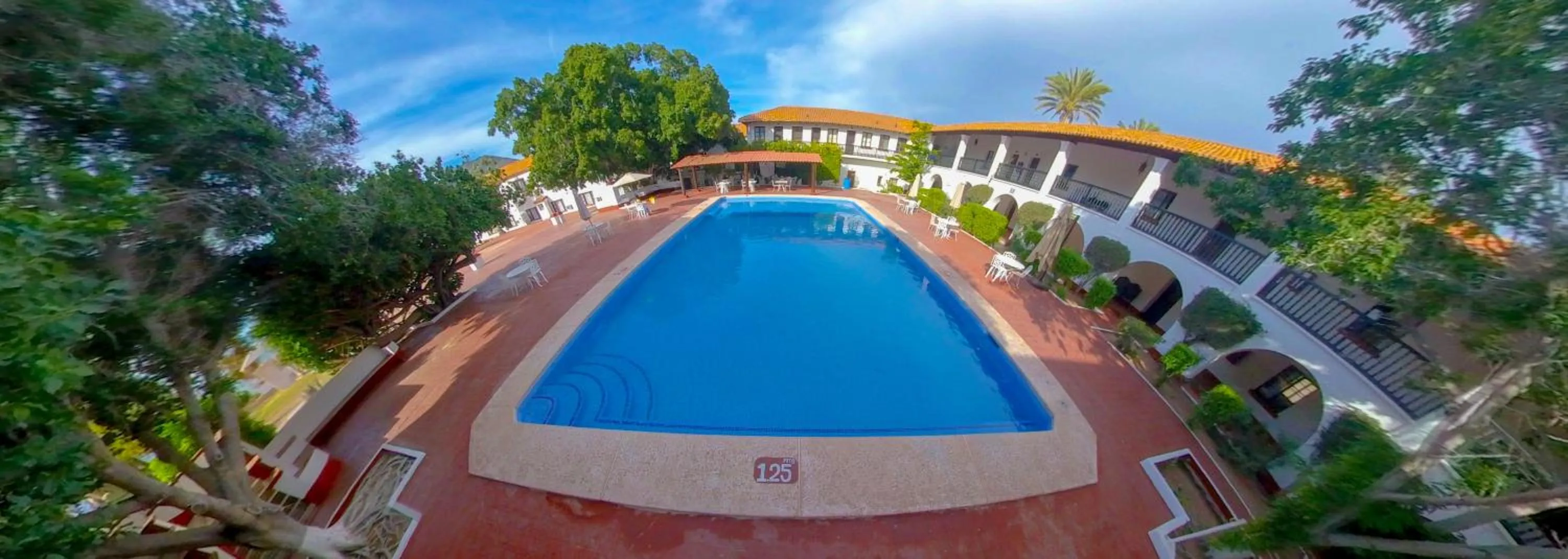 Swimming pool in Hotel Playa de Cortes