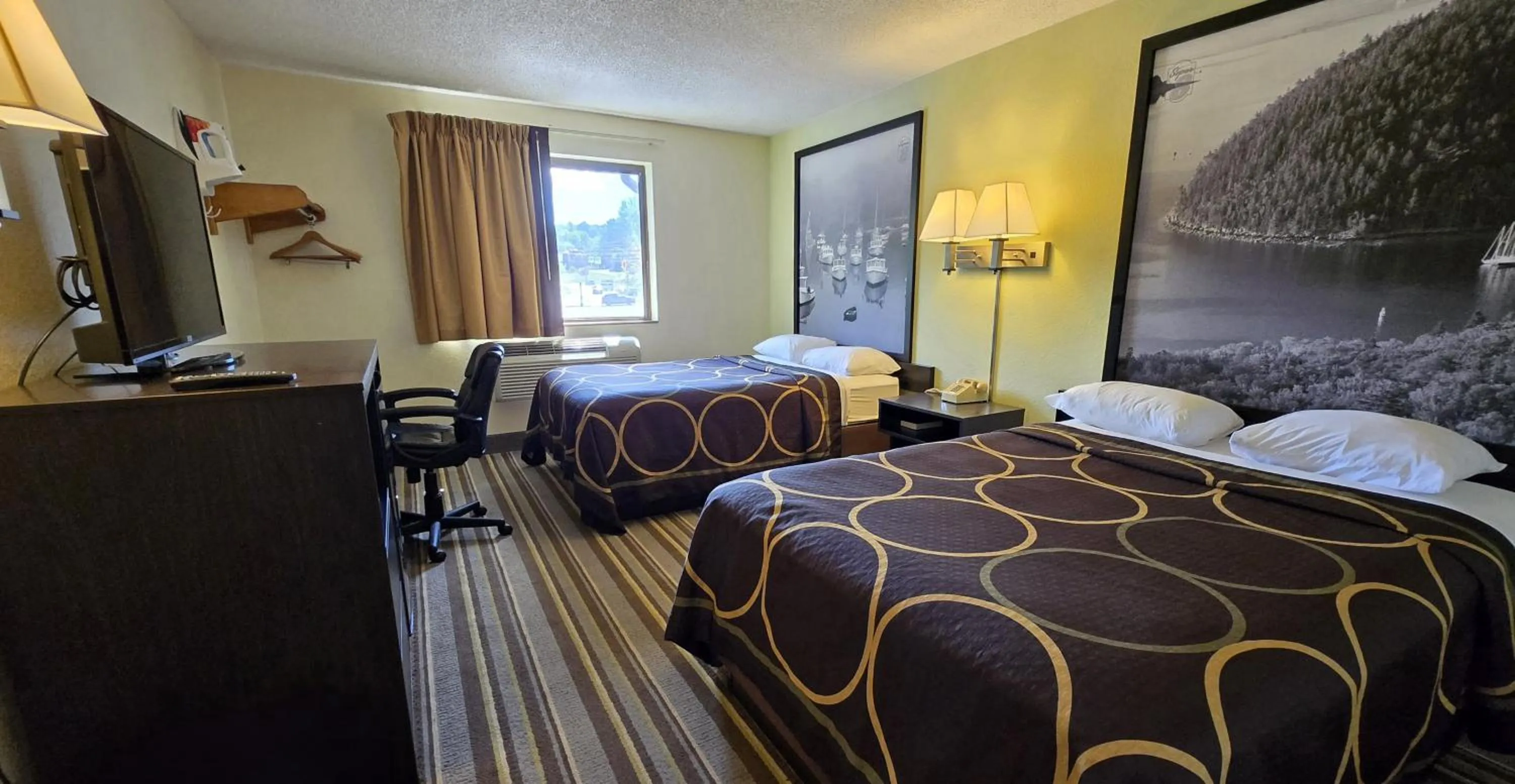 Bed in Super 8 by Wyndham Augusta