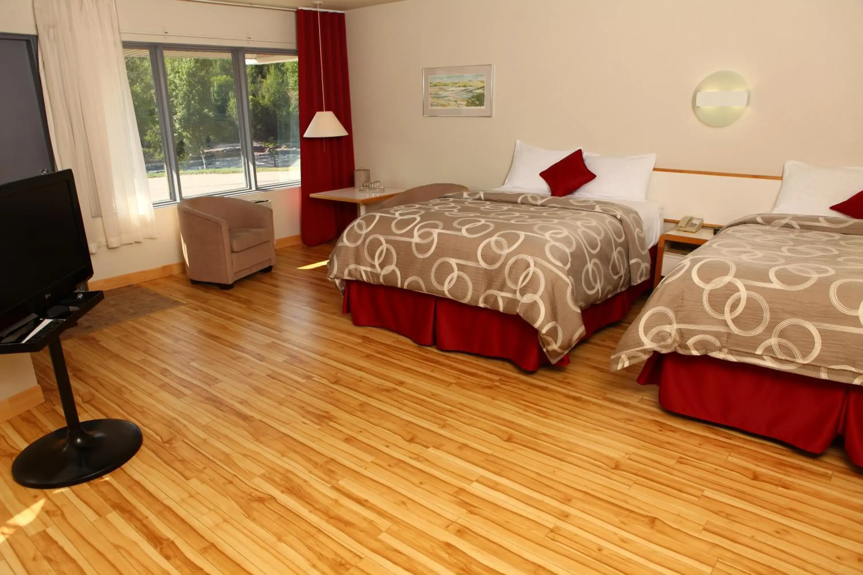 Superior Queen Room with Two Queen Beds in Motel Chute des Pères Superior Queen Room with Two Queen Beds in Motel Chute des Pères