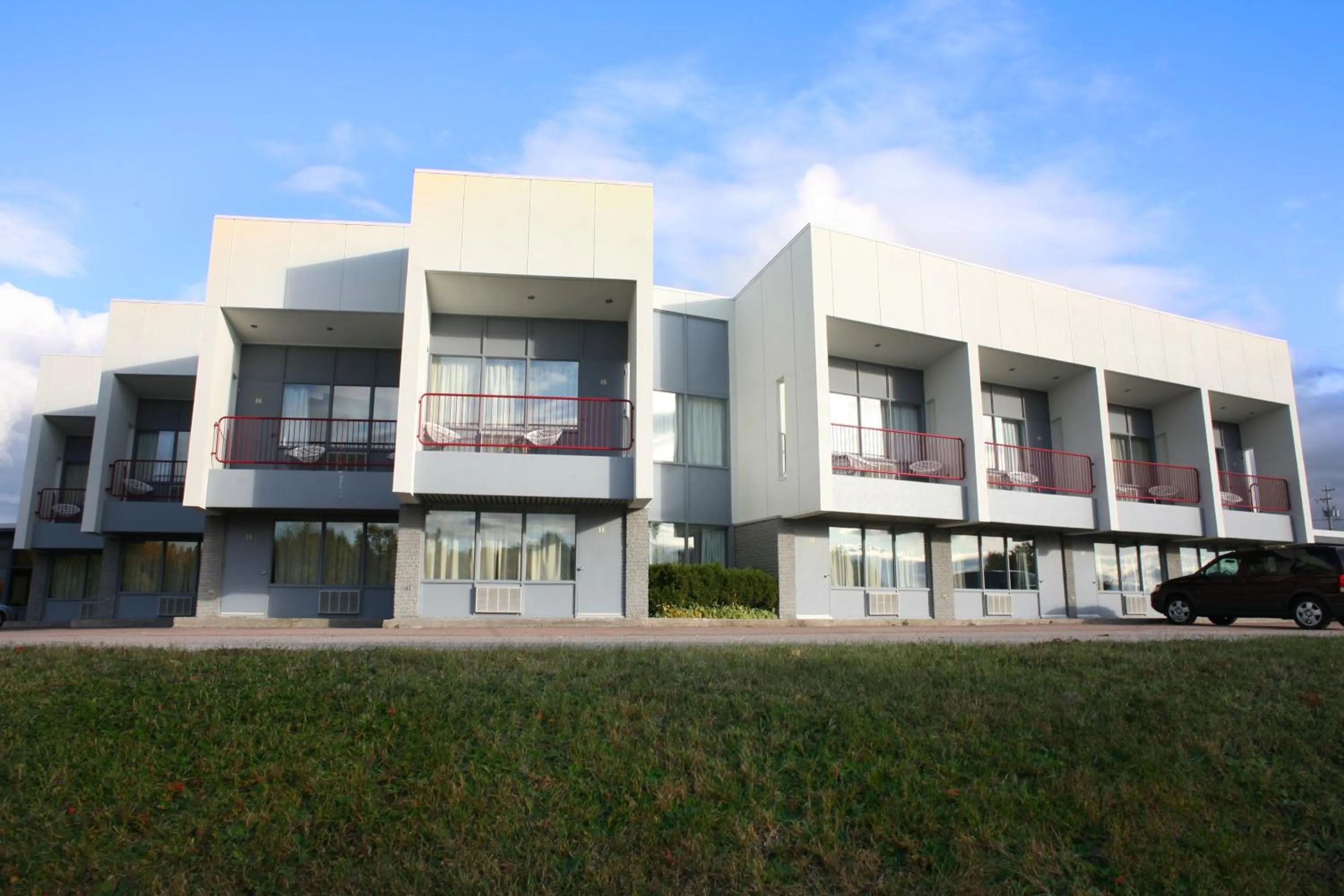 Property building in Motel Chute des Pères