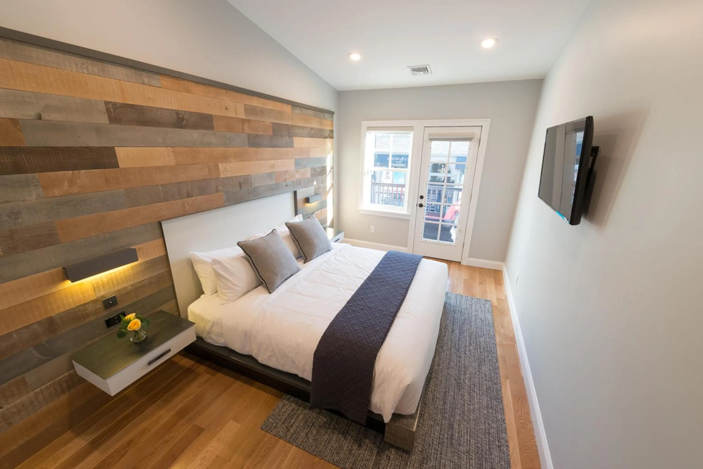Bedroom, Bed in The Newport Lofts - Brick Market Place