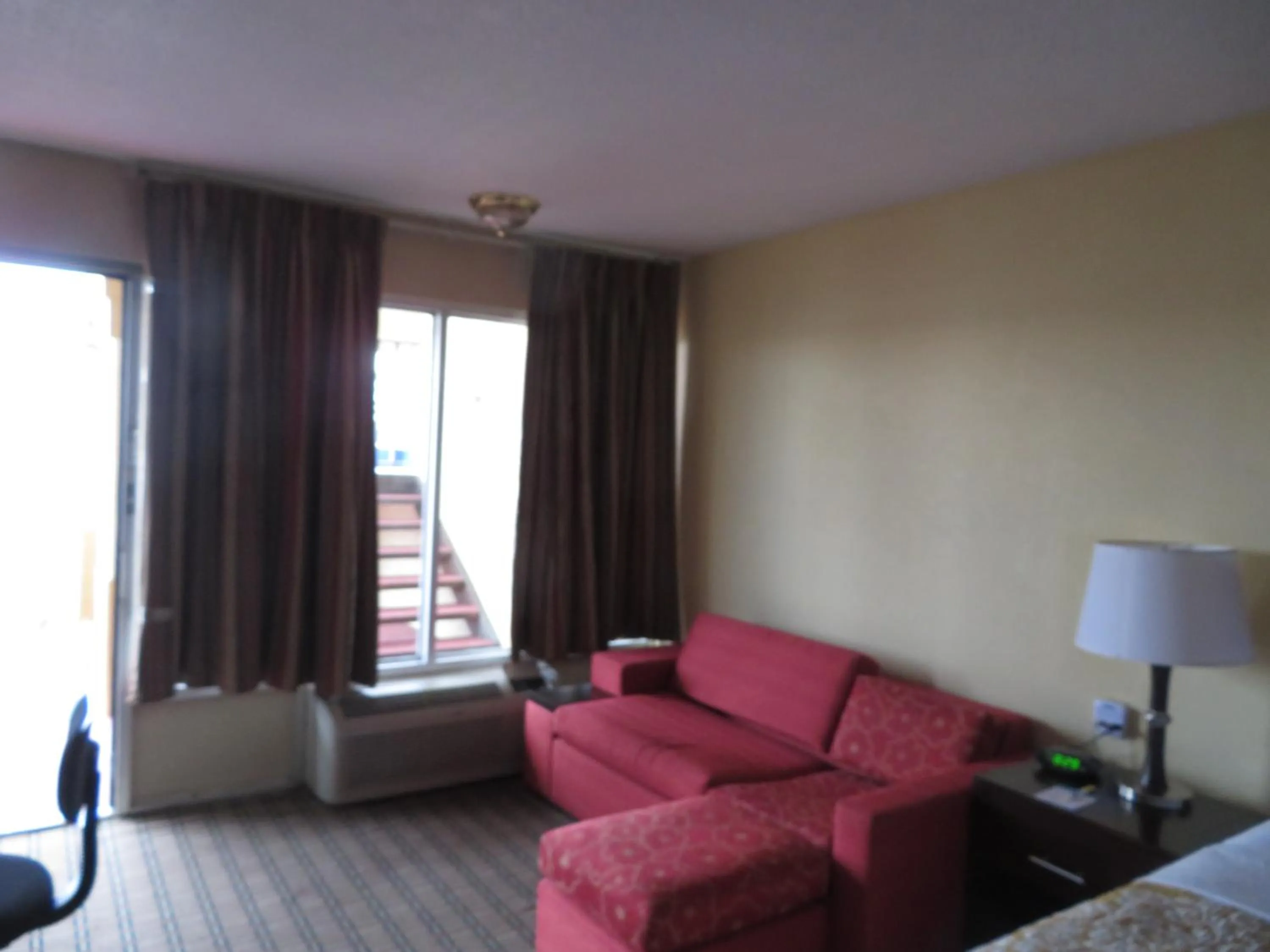 Bedroom in Days Inn by Wyndham Blytheville