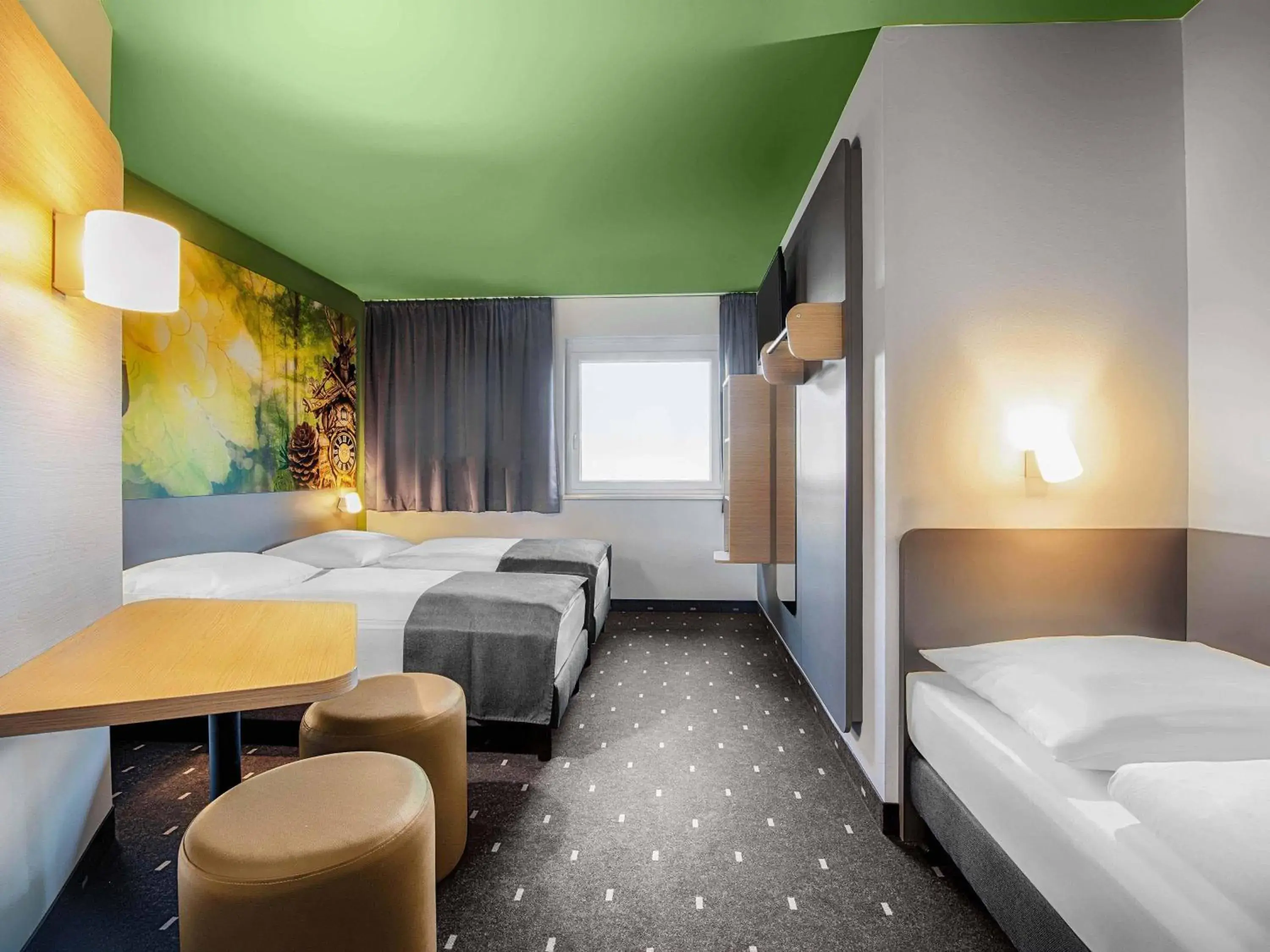 Triple Room in B&B HOTEL Baden-Airpark Triple Room in B&B HOTEL Baden-Airpark