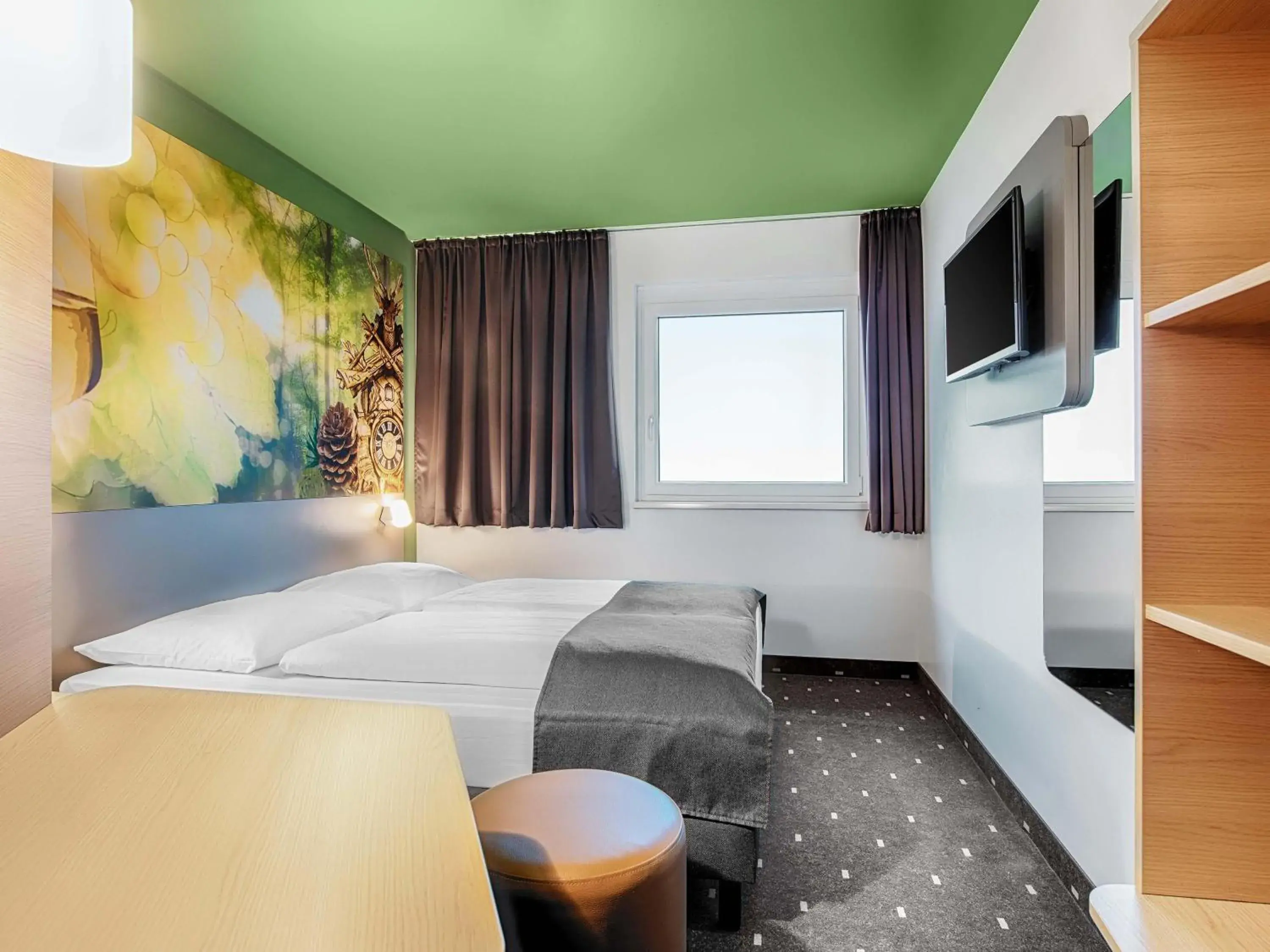 Double Room - single occupancy in B&B HOTEL Baden-Airpark Double Room - single occupancy in B&B HOTEL Baden-Airpark