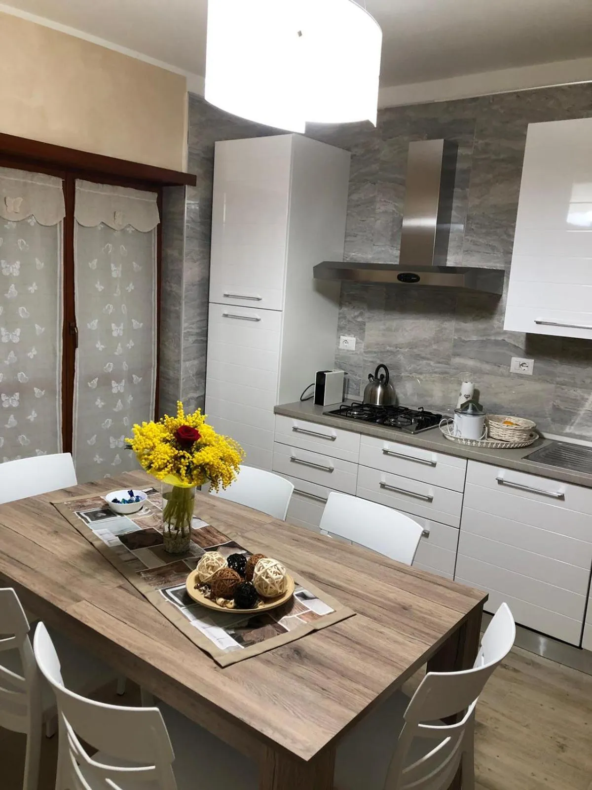 Communal kitchen in B&B IL CAVALIERE