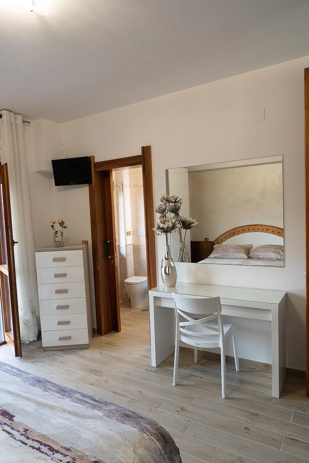 Photo of the whole room, Bed in B&B IL CAVALIERE