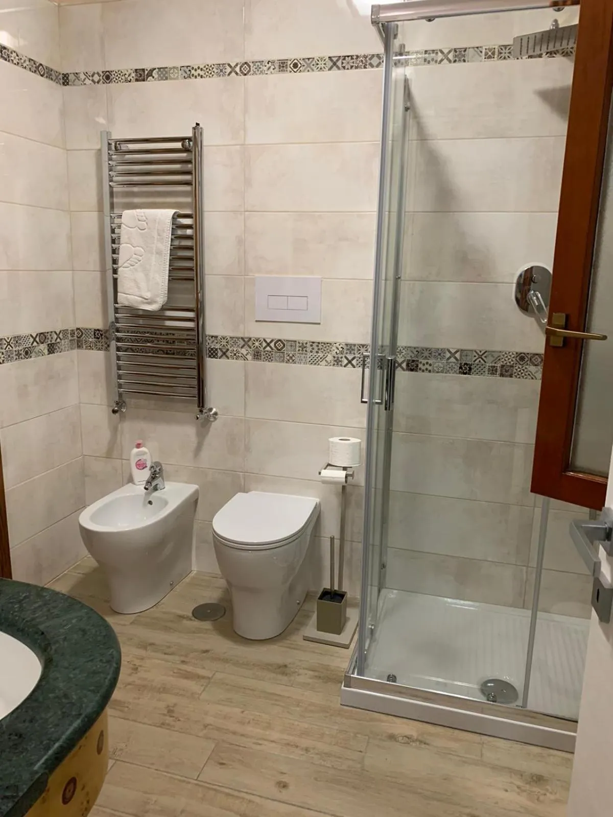 Shower in B&B IL CAVALIERE