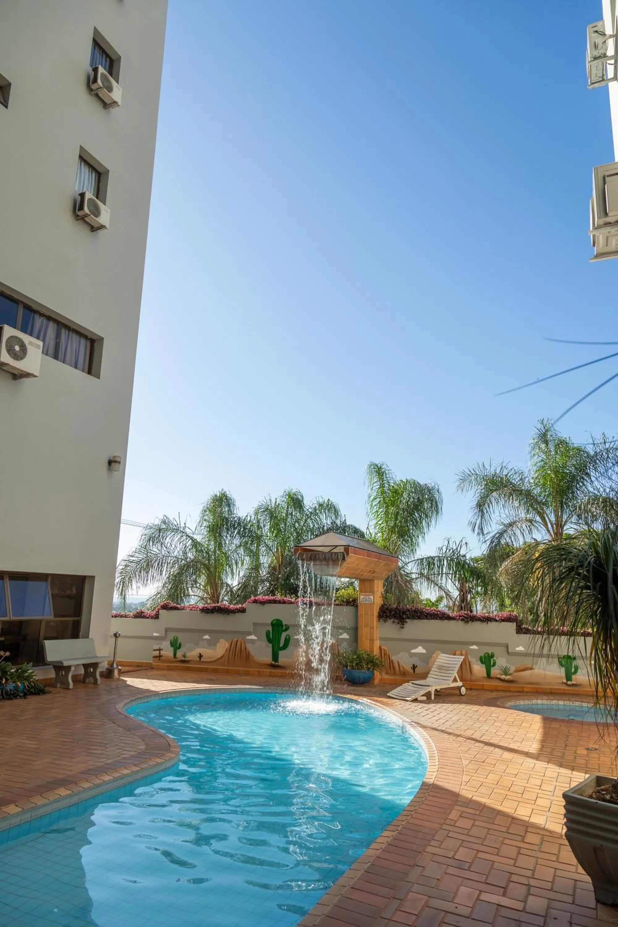 Swimming pool in ibis Styles Presidente Prudente Portal D'Oeste