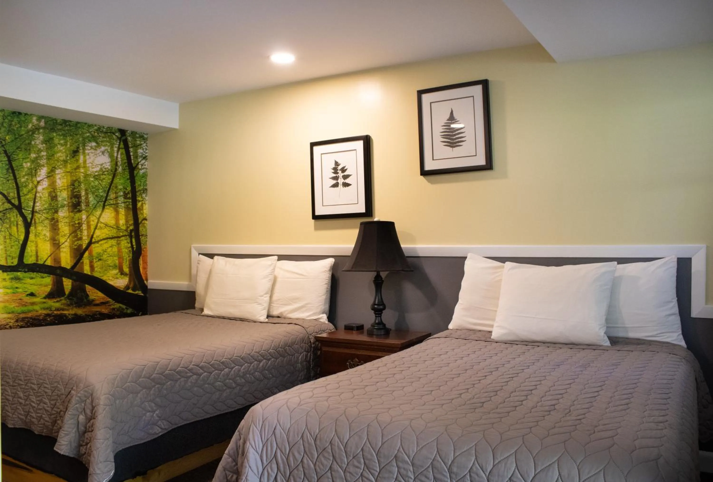 Bed in Bucksport Inn