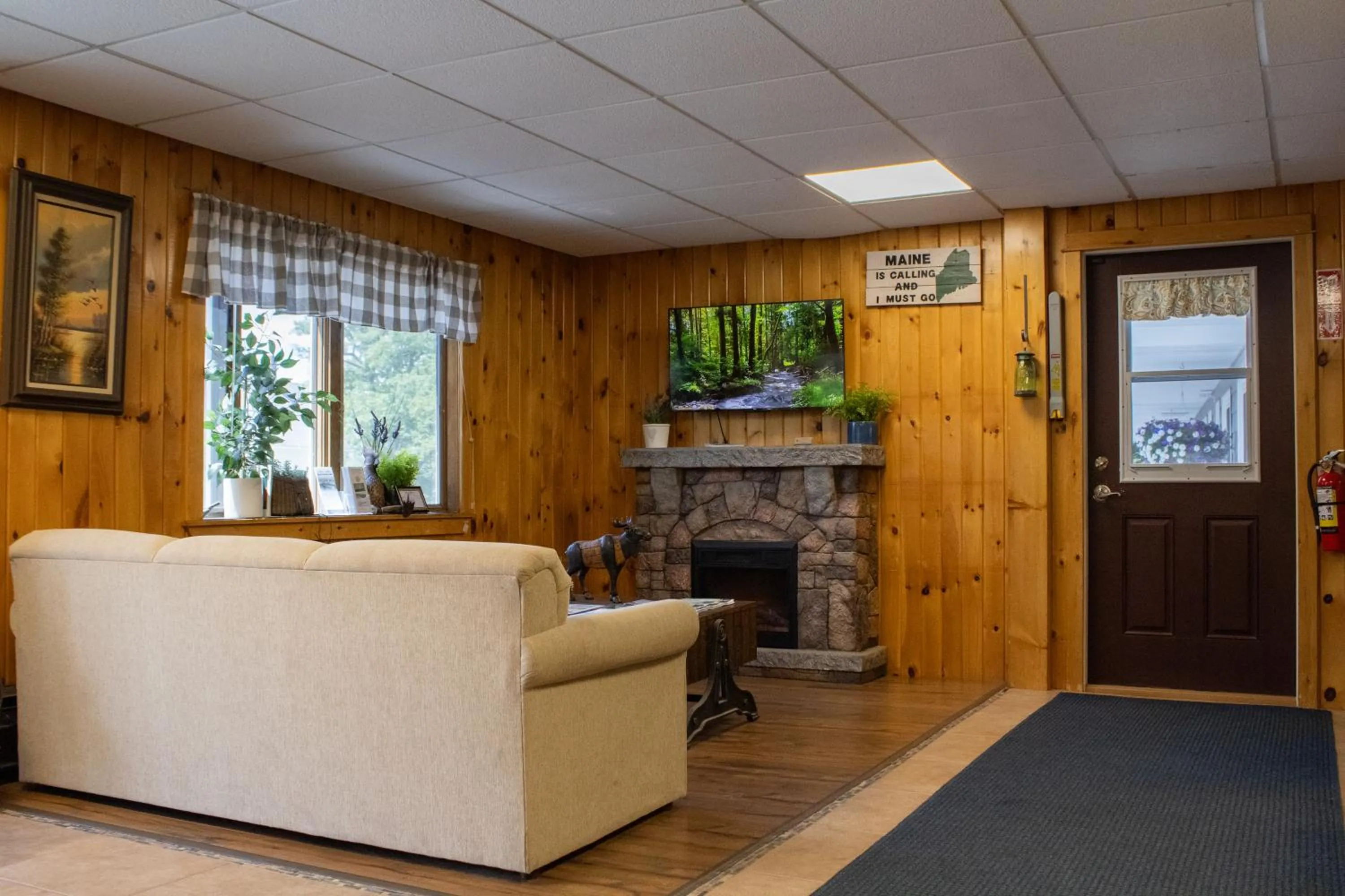 Lobby or reception in Bucksport Inn
