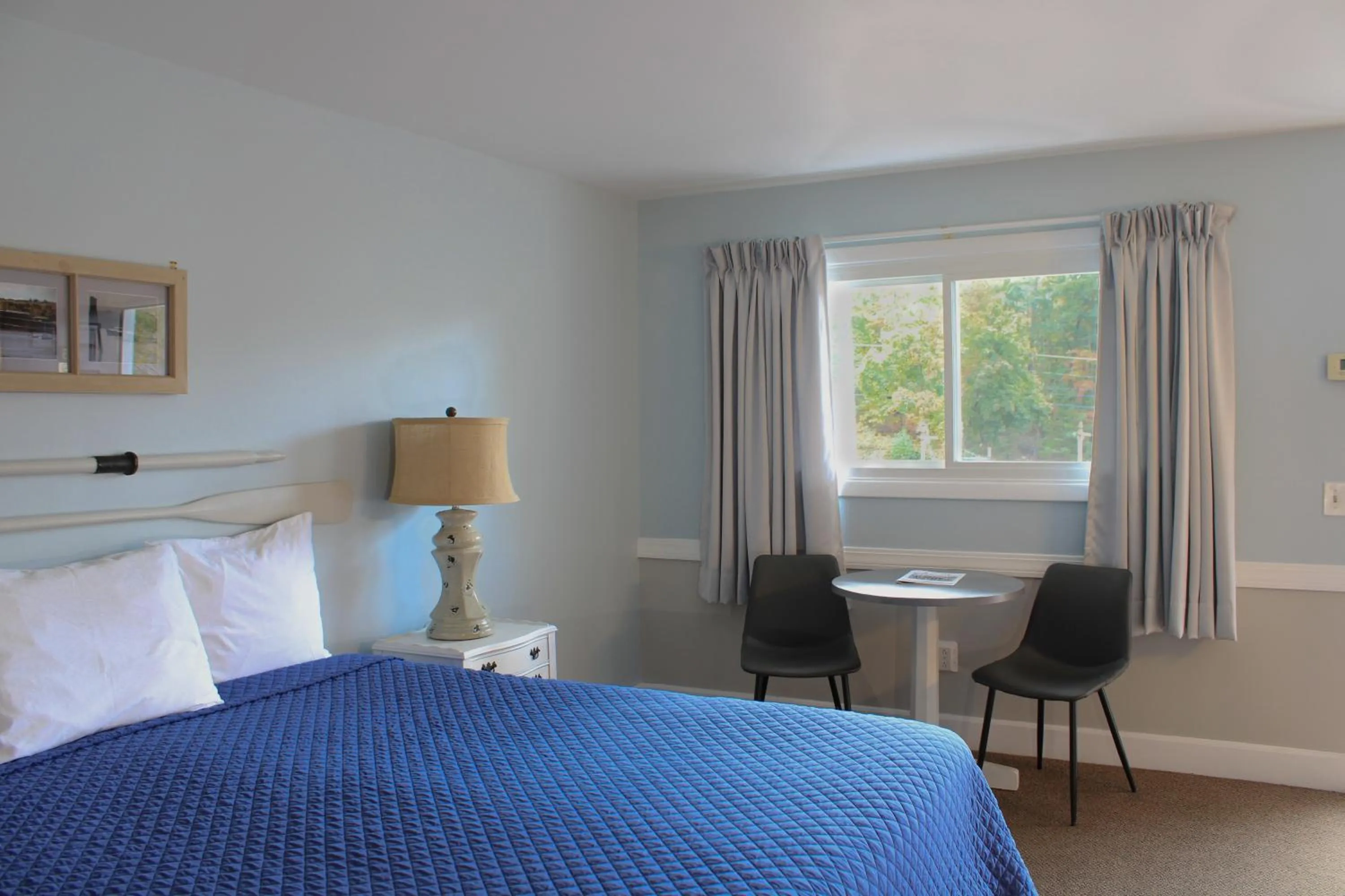 Bed in Bucksport Inn