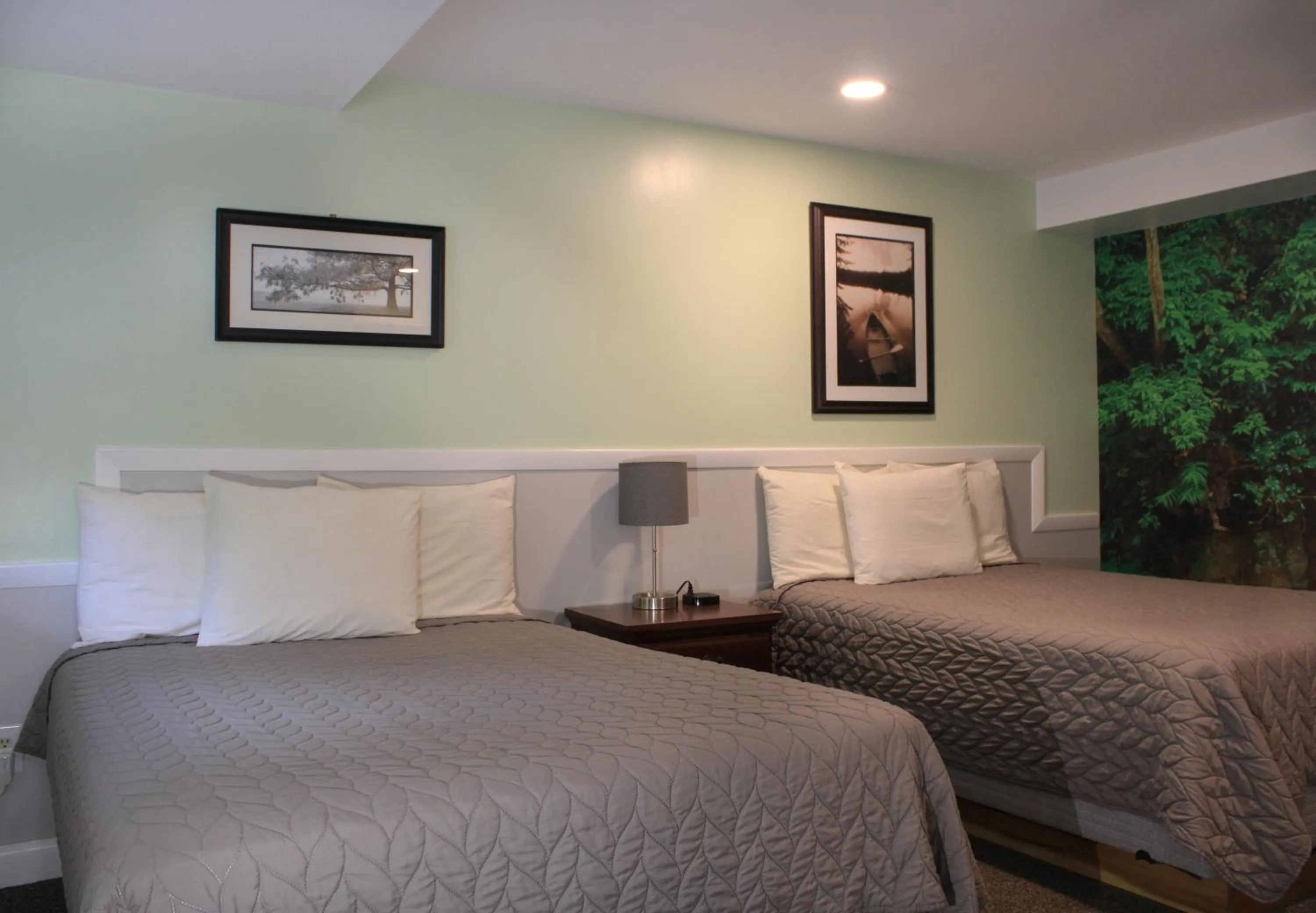 Bed in Bucksport Inn