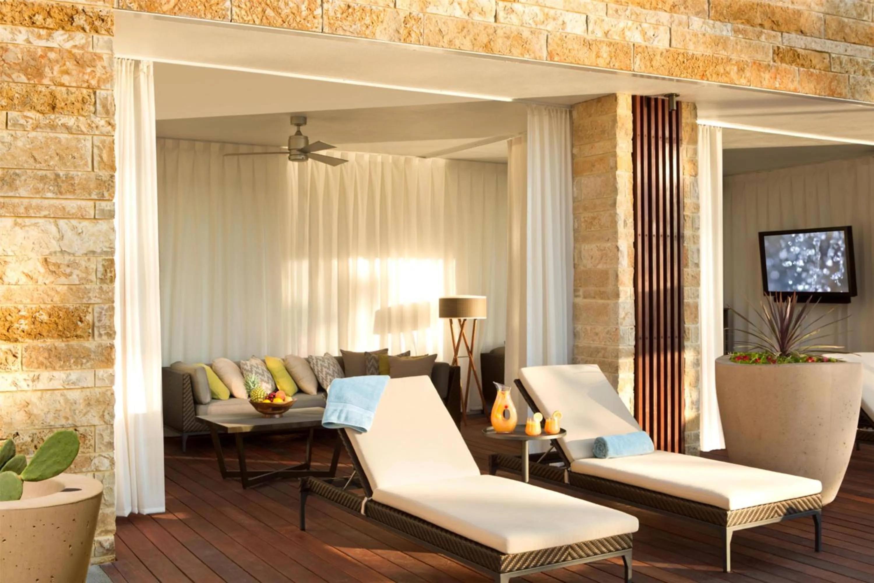 Pool view in Signia by Hilton La Cantera Resort & Spa