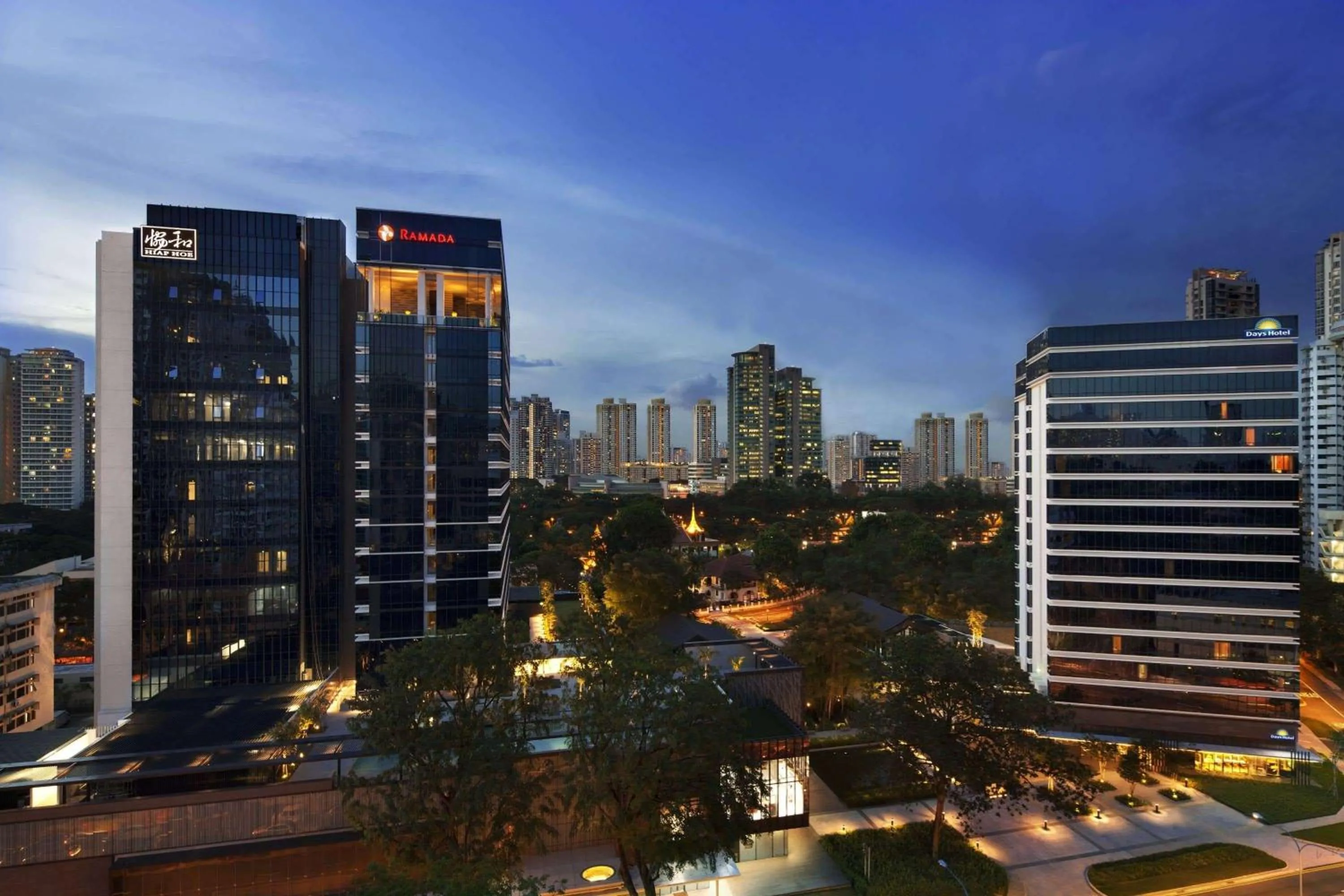 Property building in Days Hotel by Wyndham Singapore at Zhongshan Park
