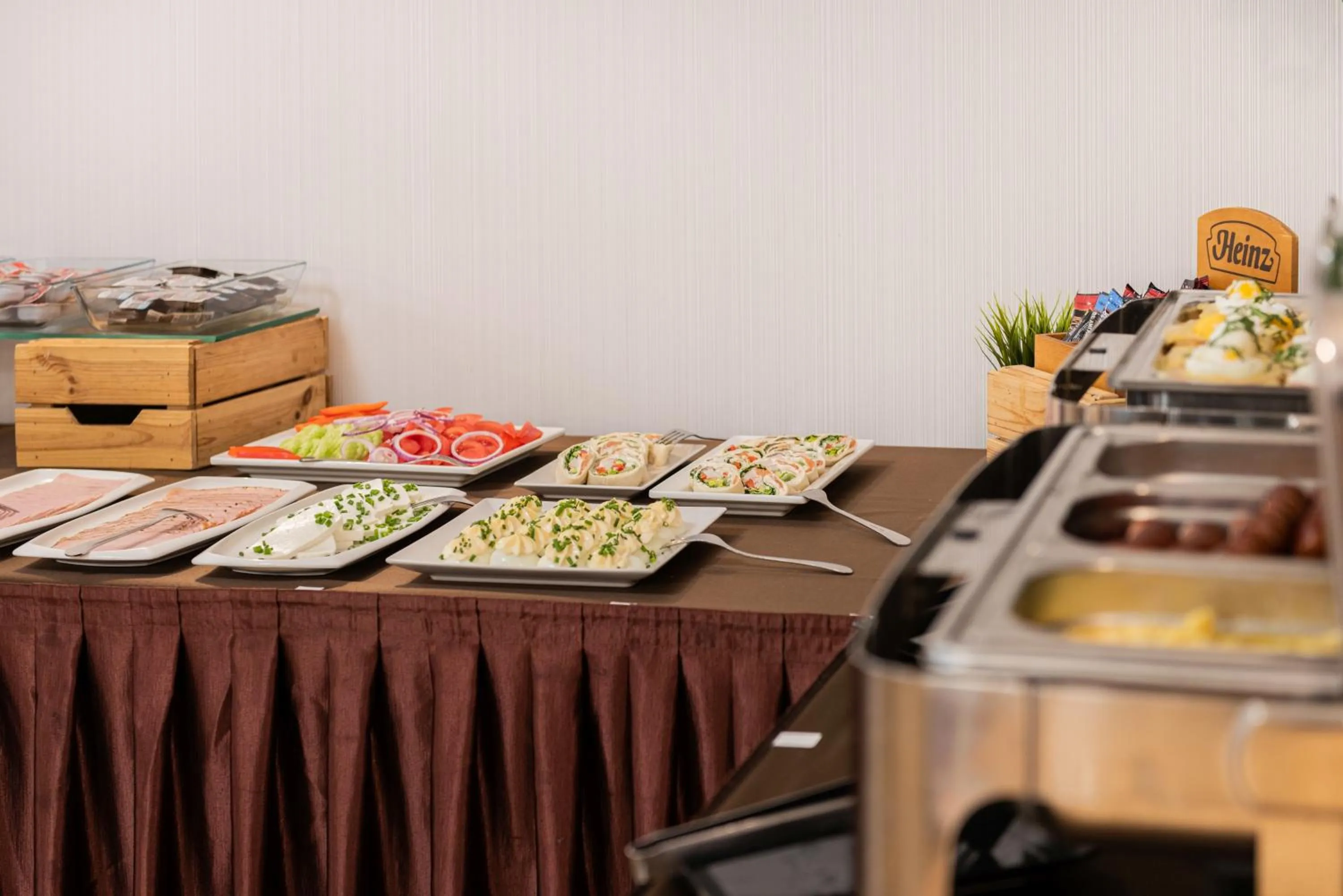 Buffet breakfast in Hotel "Na Uboczu"