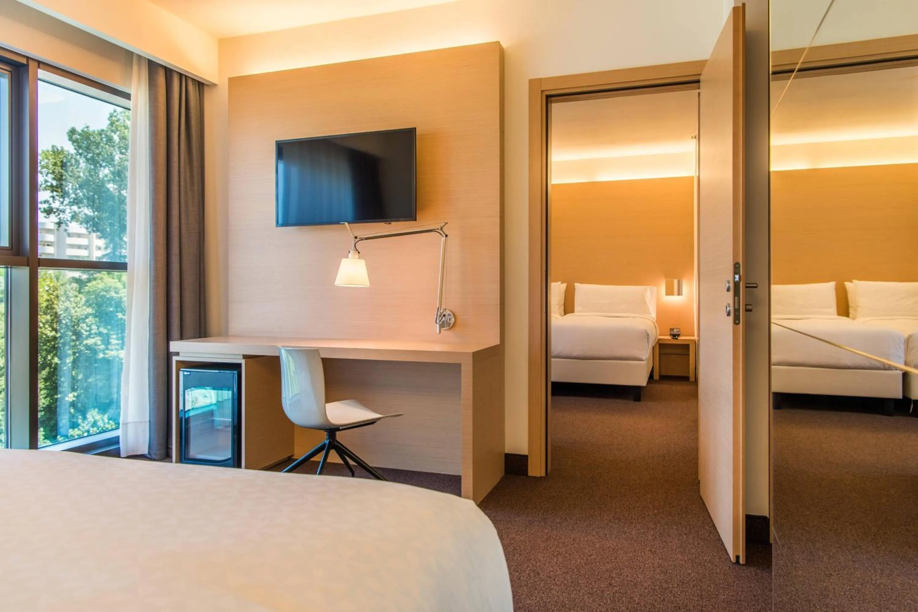 Photo of the whole room, Bed in Four Points by Sheraton Venice Mestre