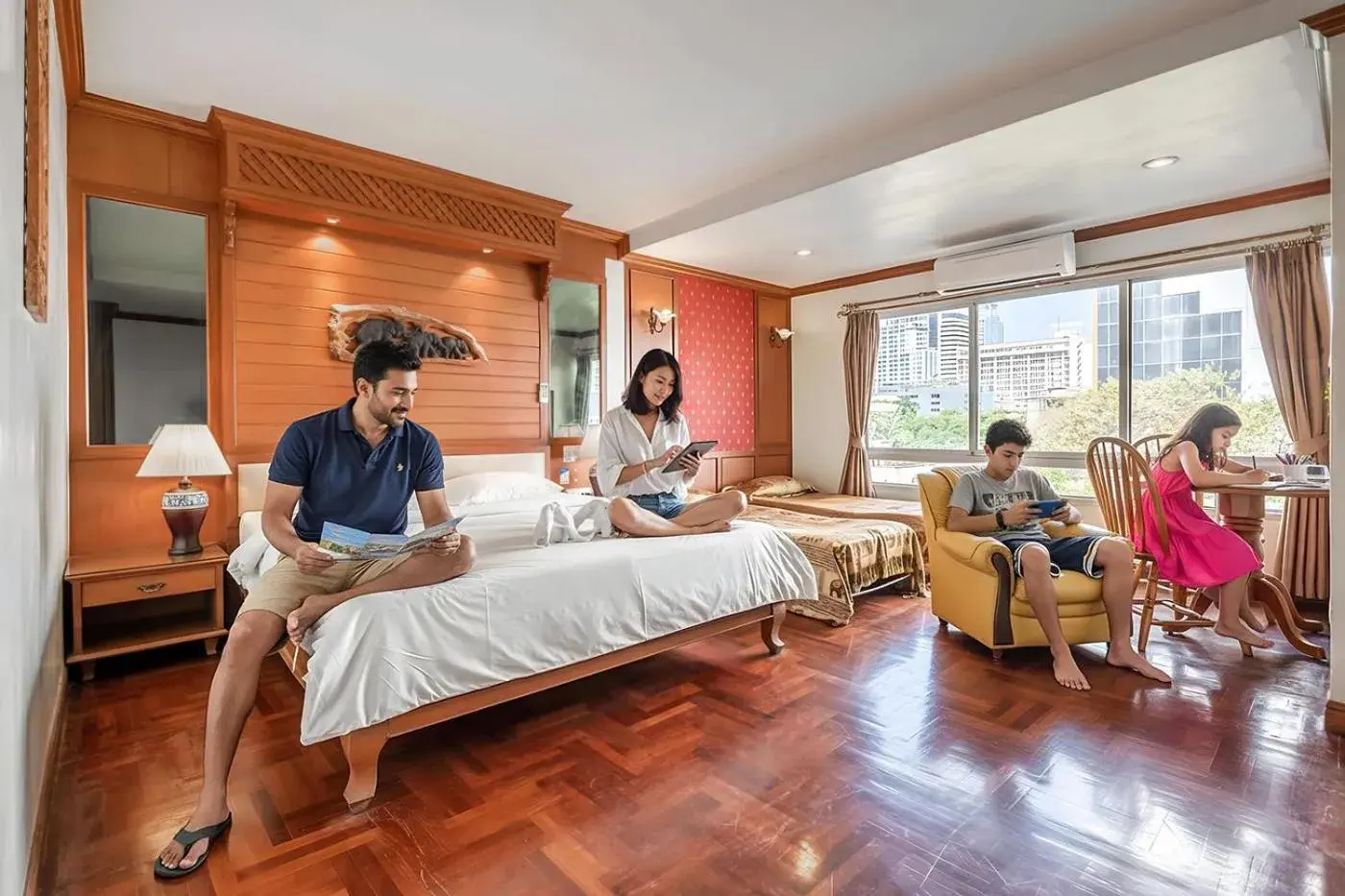 Deluxe Quadruple Room in Royal Ivory Sukhumvit Nana Deluxe Quadruple Room in Royal Ivory Sukhumvit Nana