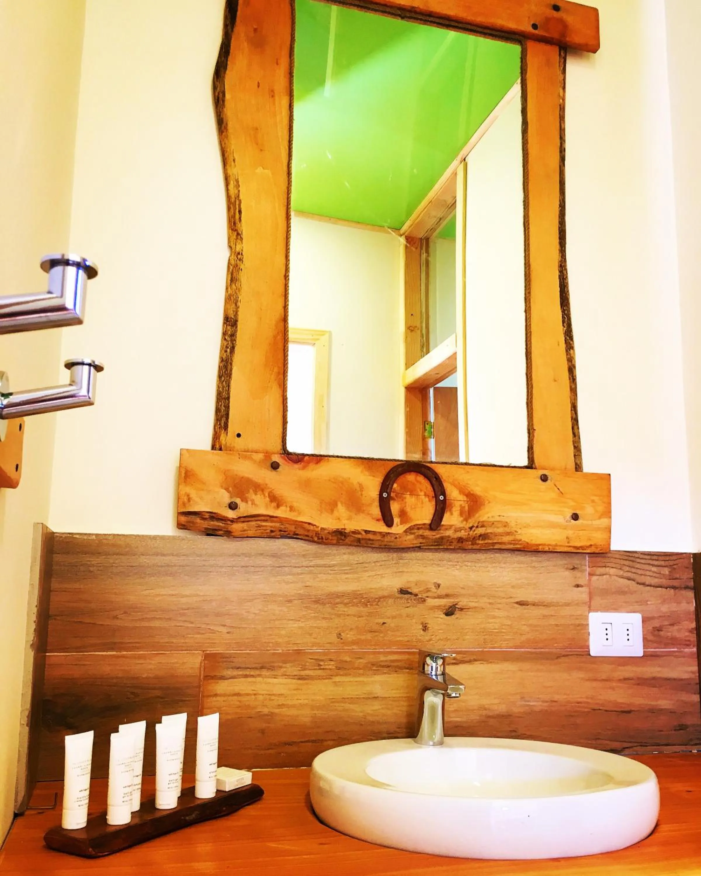 Karibuni Lodge & Private SPA Suites