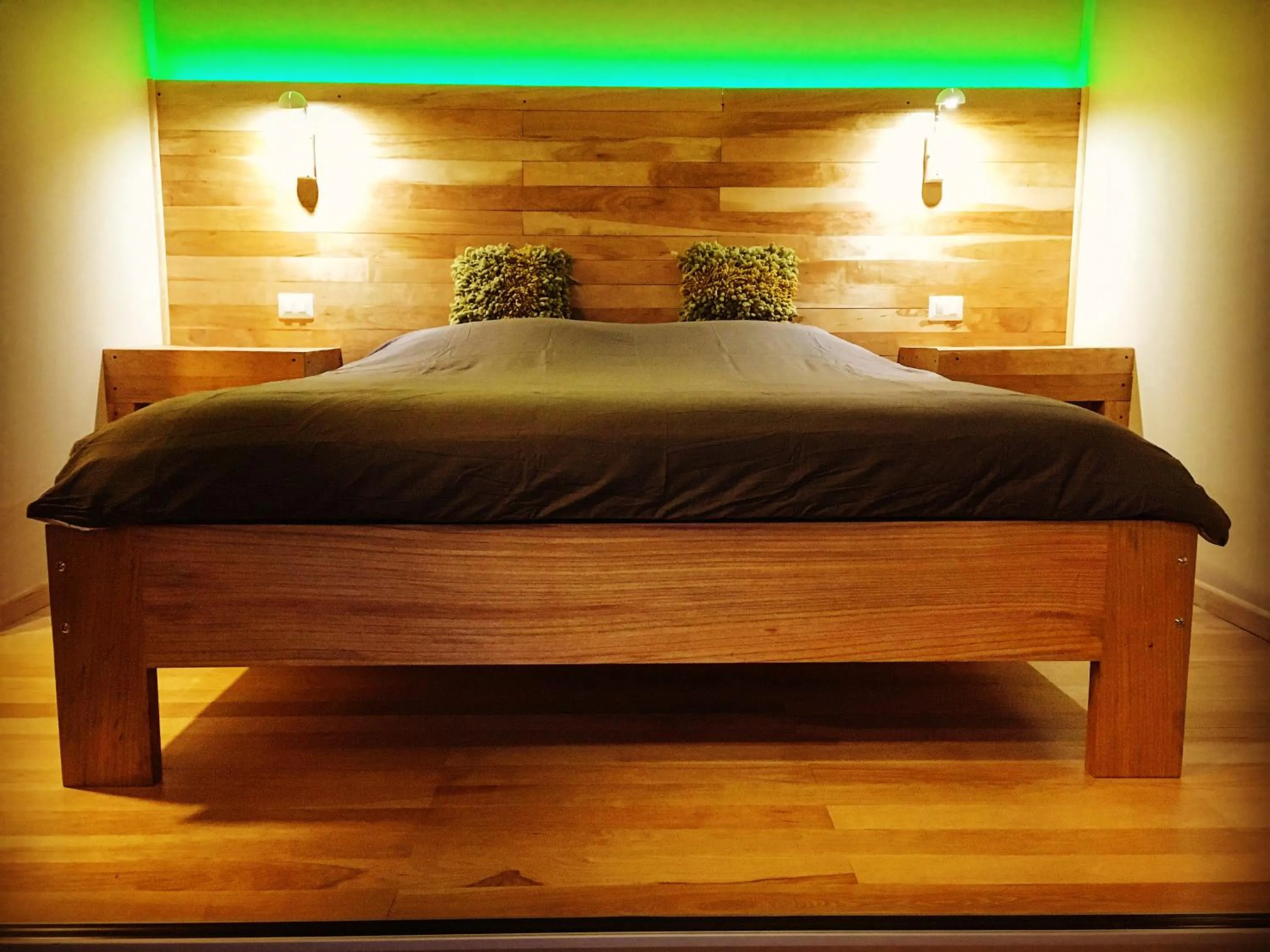 Bed in Karibuni Lodge & Private SPA Suites