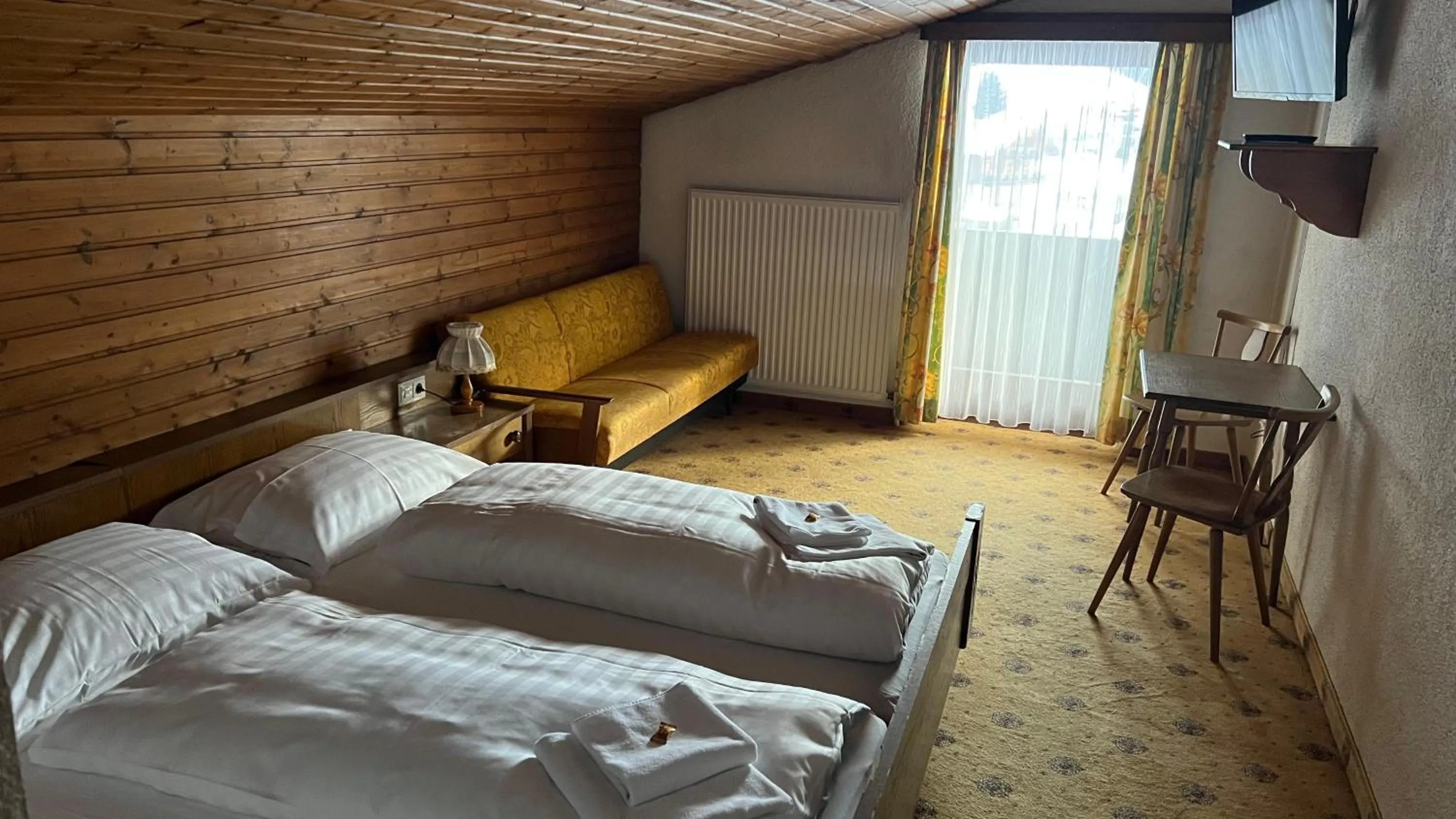 Bedroom, Bed in Haus Alpina by Châtel Reizen