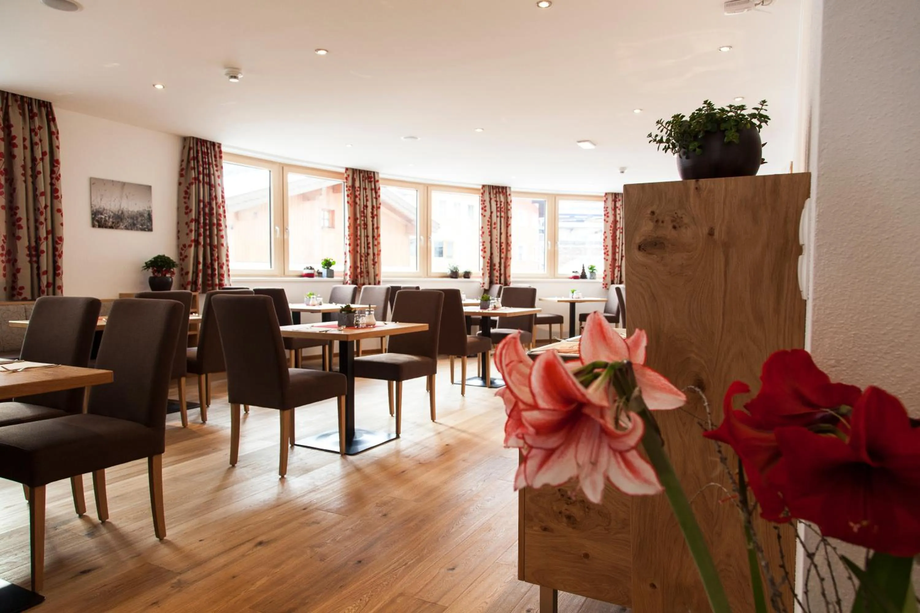 Restaurant/places to eat in Anthony's Peaks & Pillows