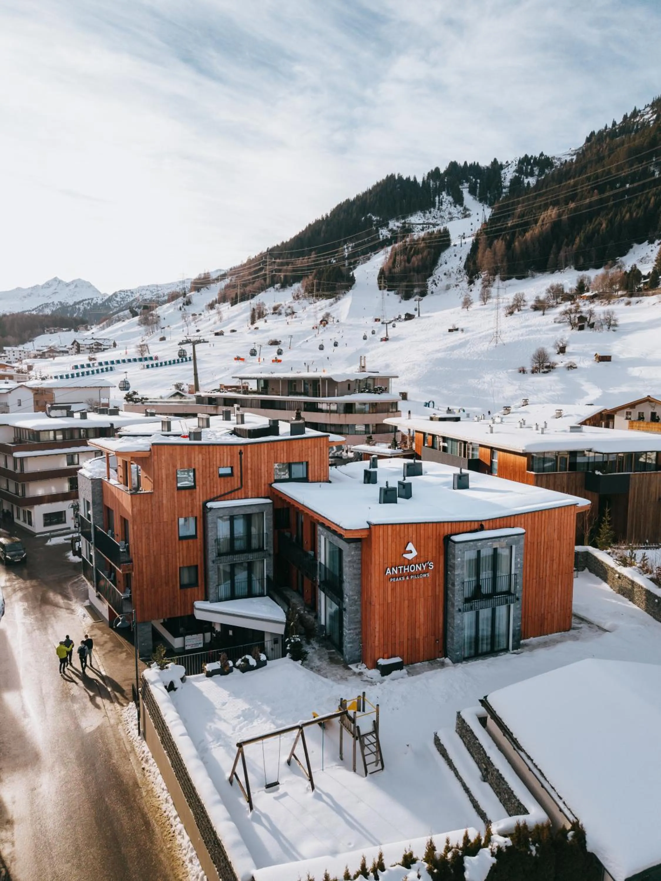 Anthony's Peaks & Pillows