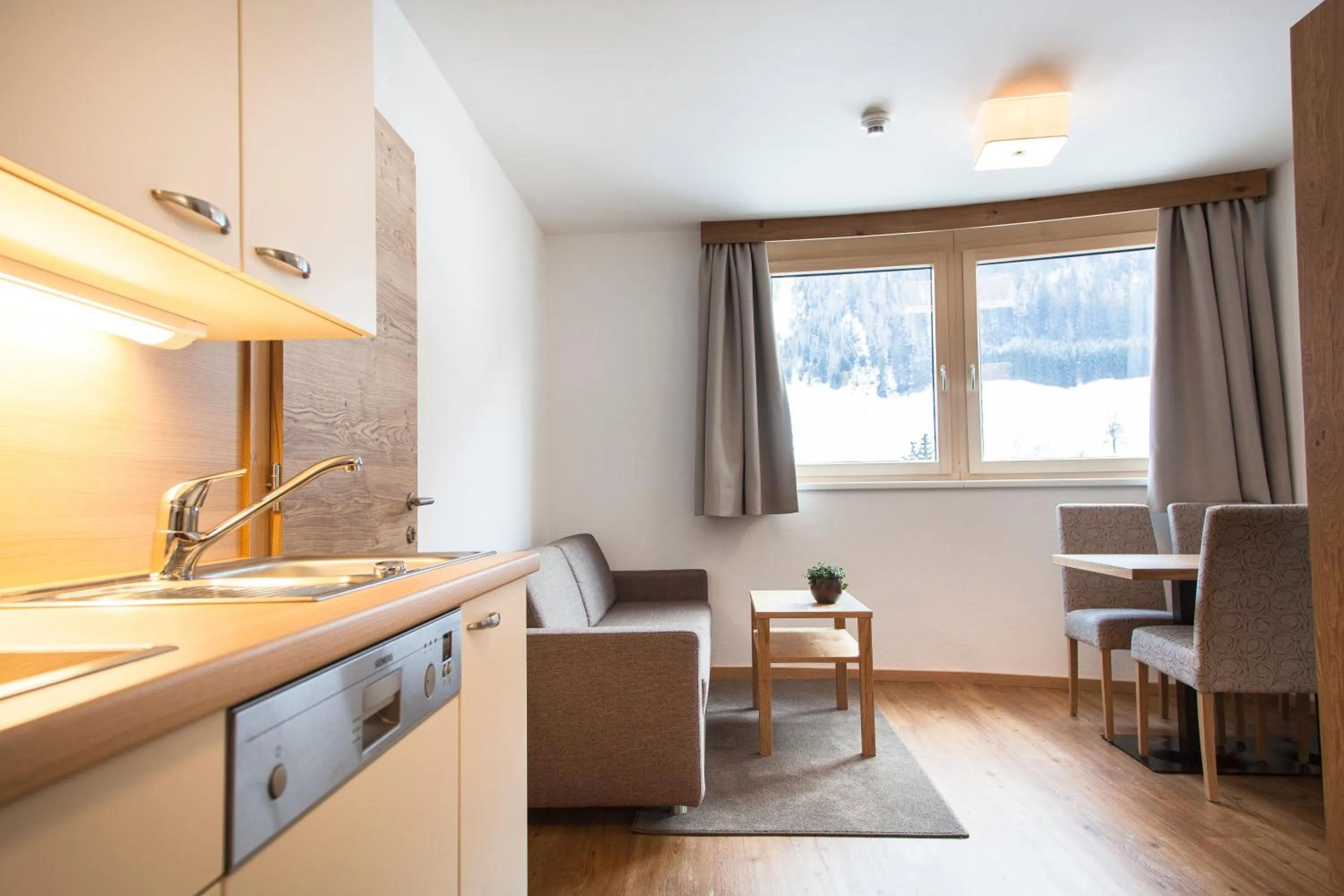 Kitchen or kitchenette in Anthony's Peaks & Pillows