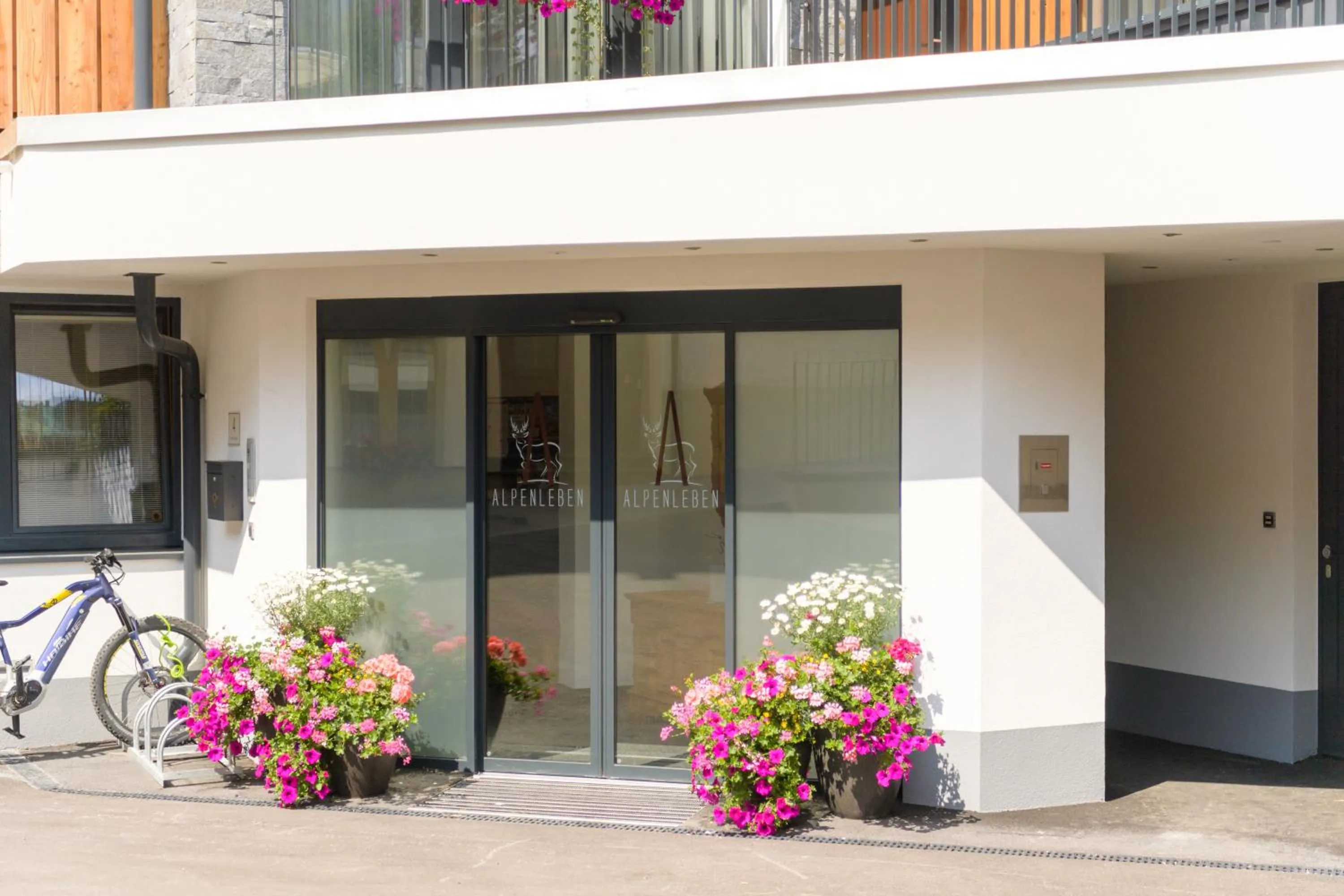 Property building in Anthony's Peaks & Pillows