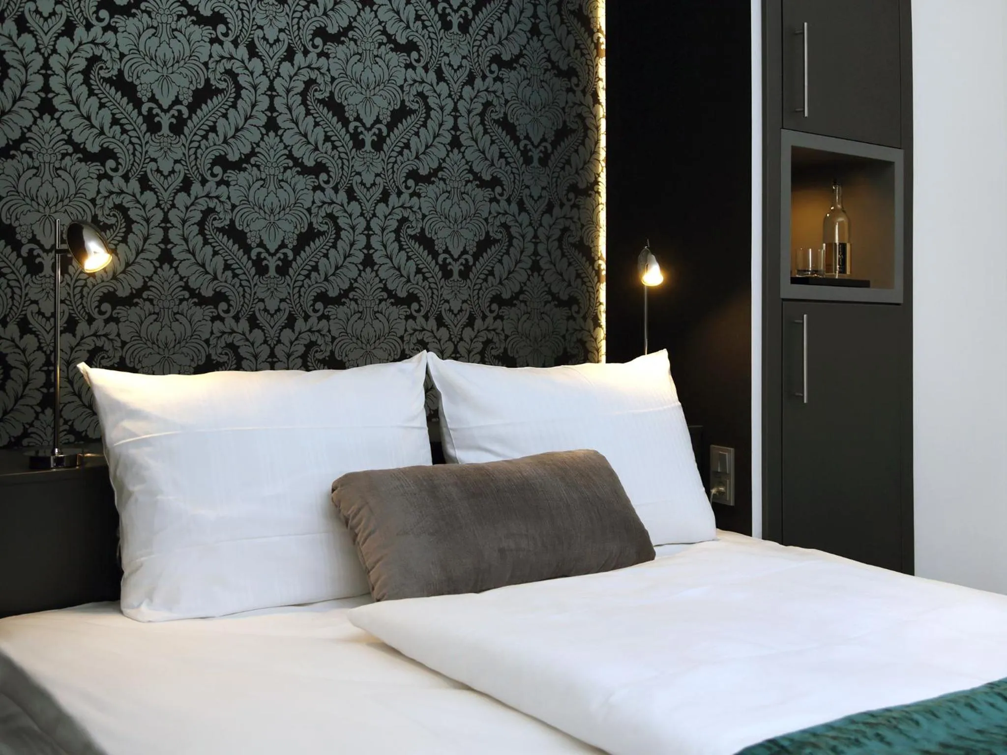 Photo of the whole room, Bed in Park Villa Hotel