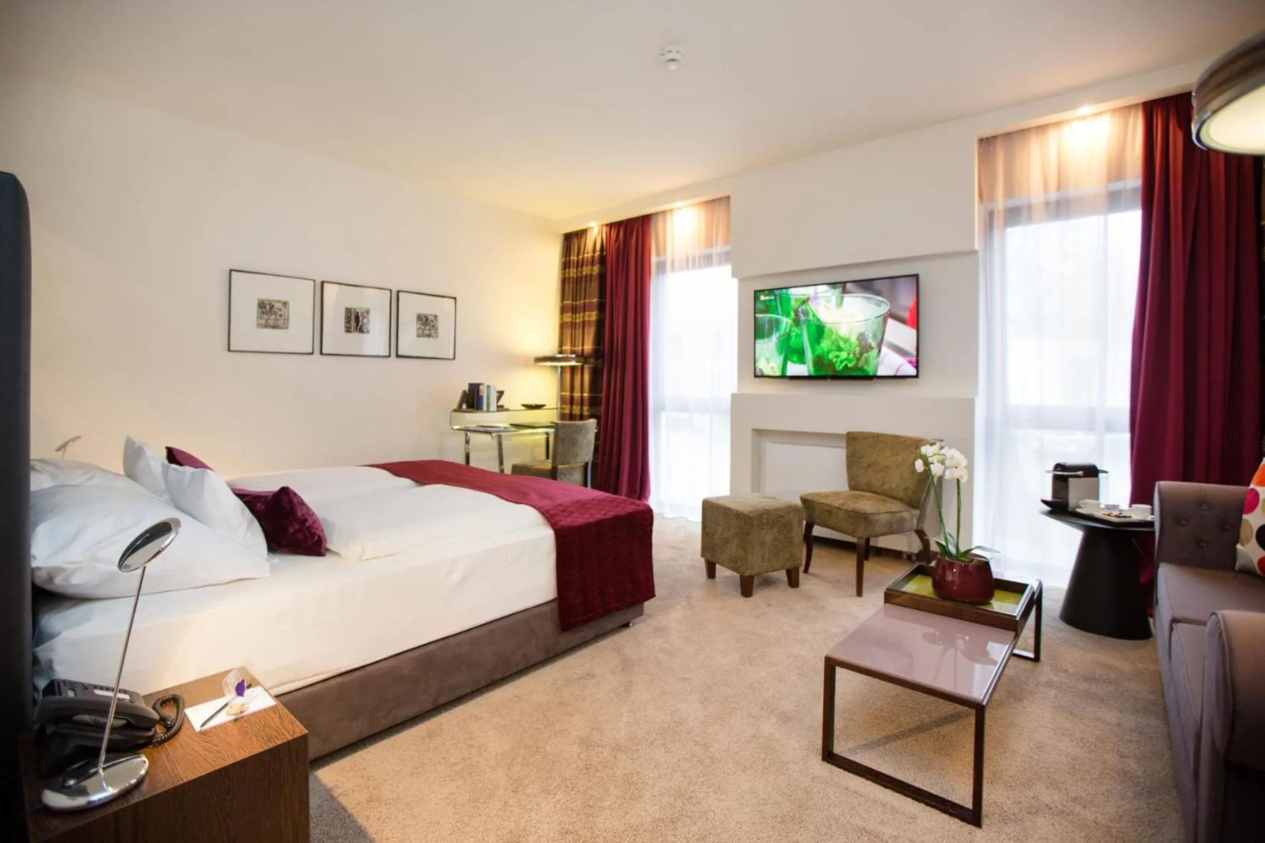 Photo of the whole room, Bed in Park Villa Hotel